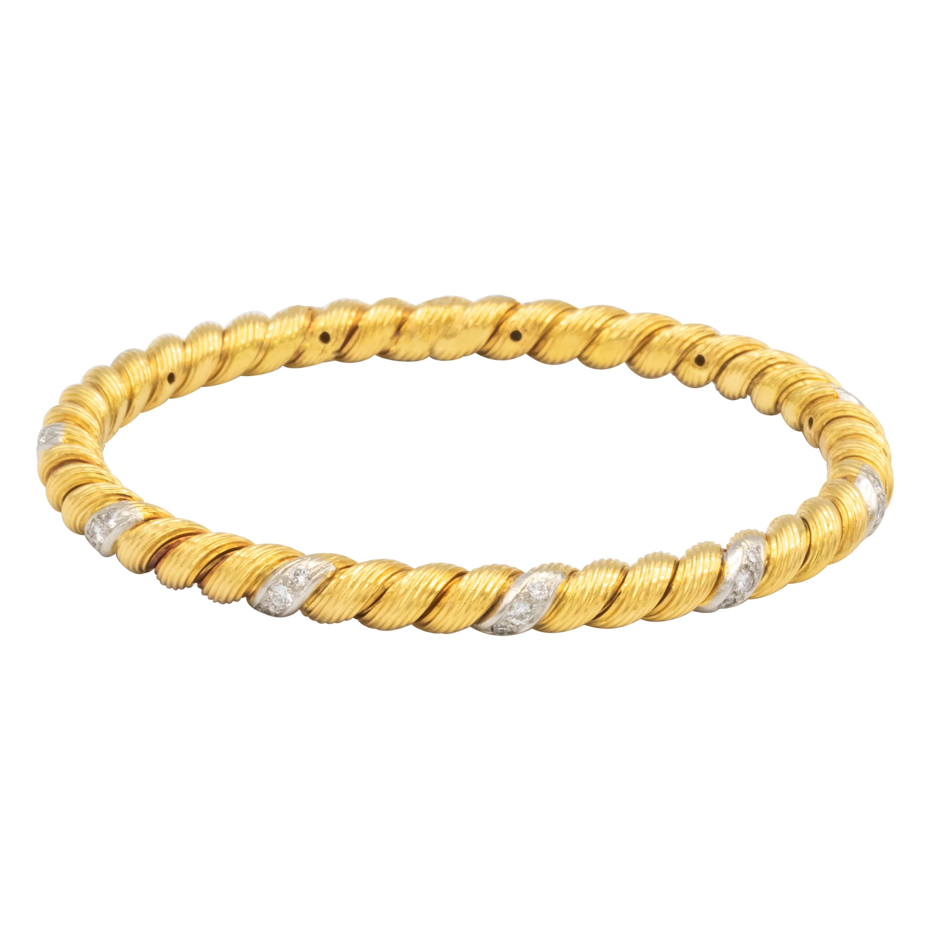 Van Cleef & Arpels Braided Yellow Gold and Diamonds Stackable Bangle Bracelet