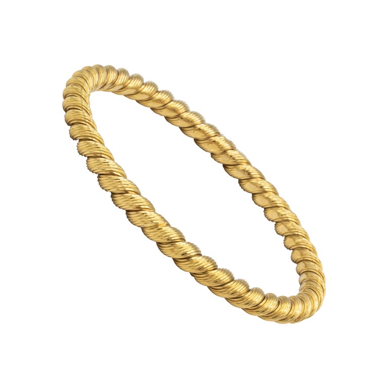 Van Cleef and Arpels Braided Yellow Gold Stackable Bangle Bracelet at ...