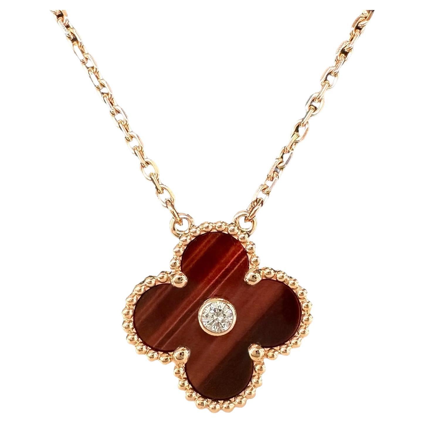 Van Cleef & Arpels Collana con ciondolo con diamante Alhambra vintage e occhio di bue per le vacanze