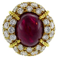 Van Cleef & Arpels Burmese Ruby Diamond Gold Ring, 1985