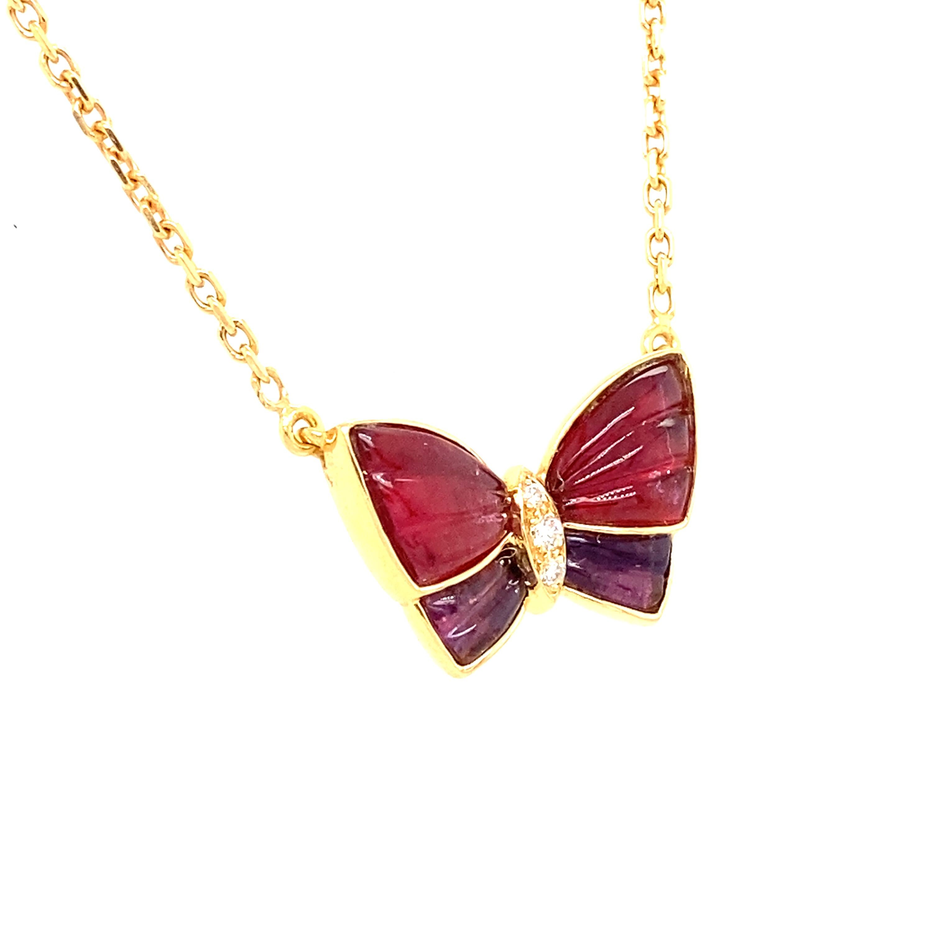 Van Cleef & Arpels Butterfly Gemset Pendant

A most charming 18k gold, diamond, red tourmaline and amethyst butterfly pendant by Van Cleef & Arpels with a beautiful choice of deep red and purple coloured gems for the wings of the butterfly. The body