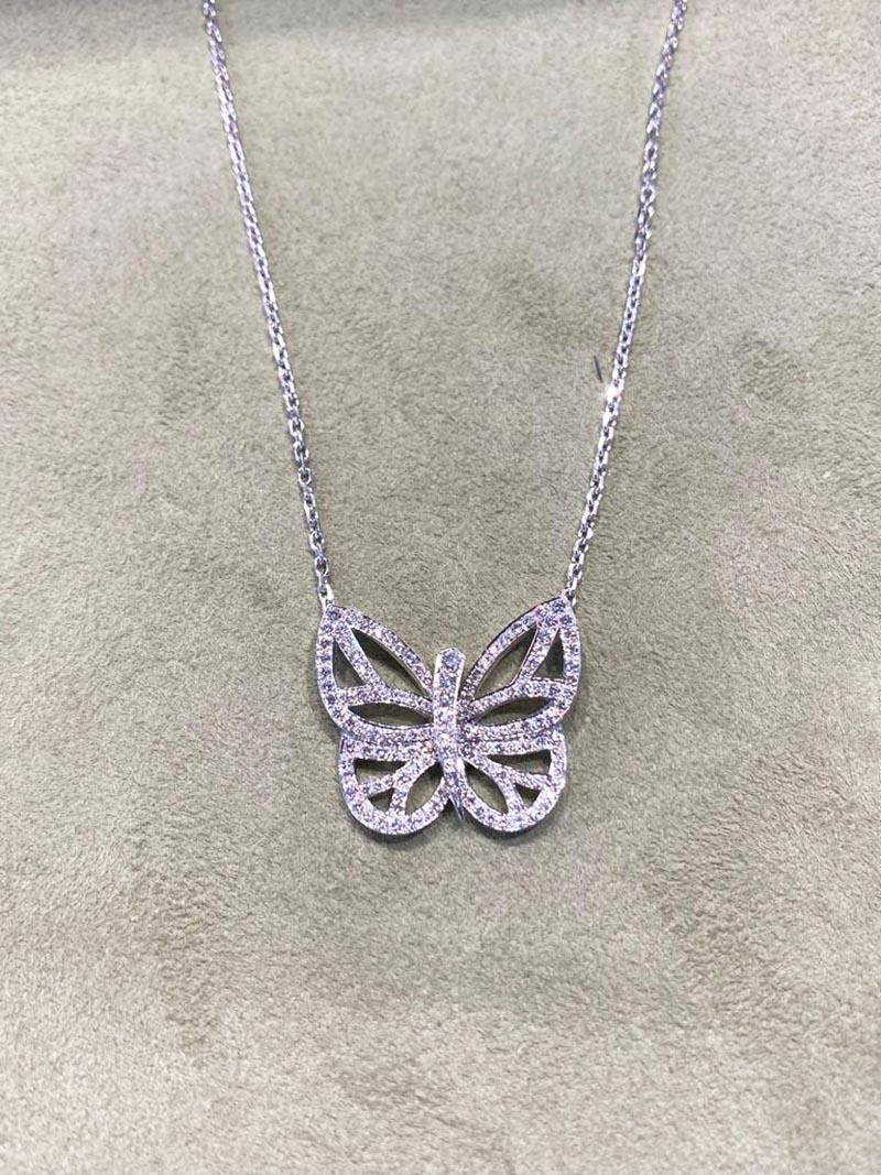 Gorgeous VCA Butterfly pendant and chain in 18k white gold with round diamonds (DEF color, IF to VVS clarity). 16.5 inches total length. 
Chain features a lobster claw clasp . 
Pendant measures 23.5mm x 20.5mm.

Designer: Van Cleef & Arpels

Style: