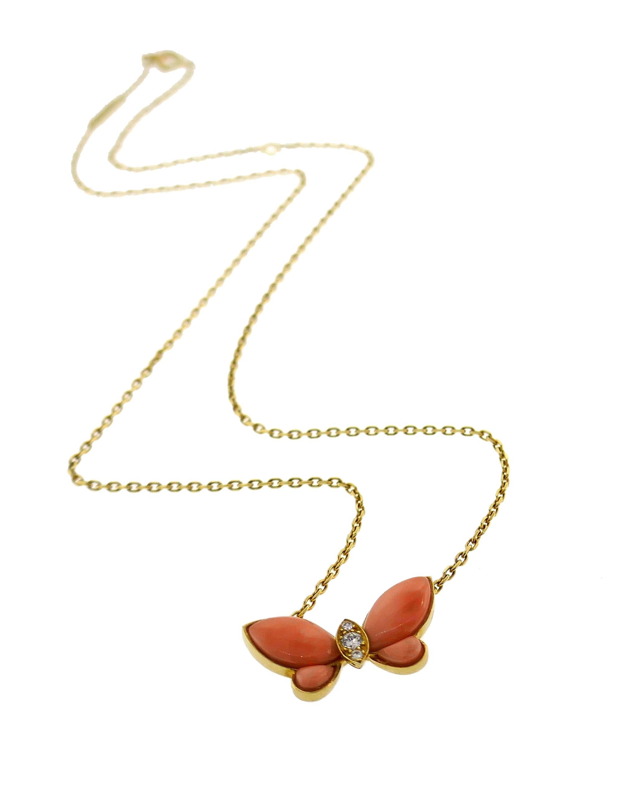 Women's Van Cleef & Arpels Butterfly Pendant Necklace in Yellow Gold Diamond Coral