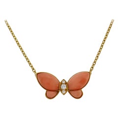 Van Cleef & Arpels Butterfly Pendant Necklace in Yellow Gold Diamond Coral