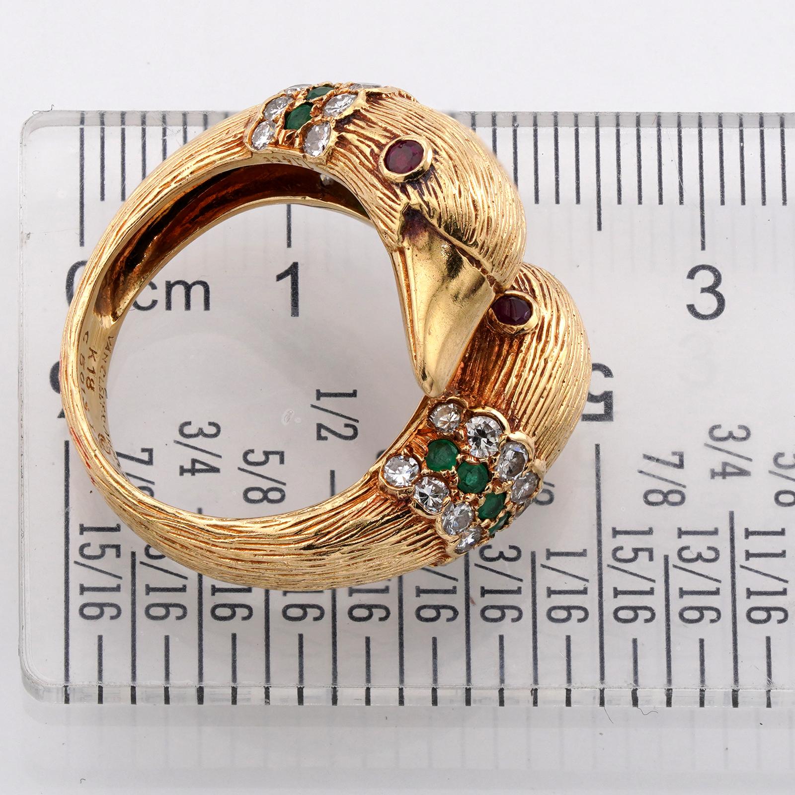 Gelbgoldring VAN CLEEF & ARPELS Bypass Delphine Smaragd Rubin Diamant im Angebot 4