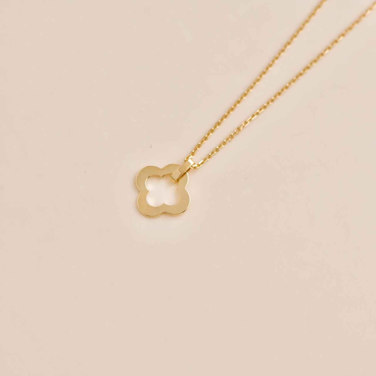 van cleef gold alhambra necklace