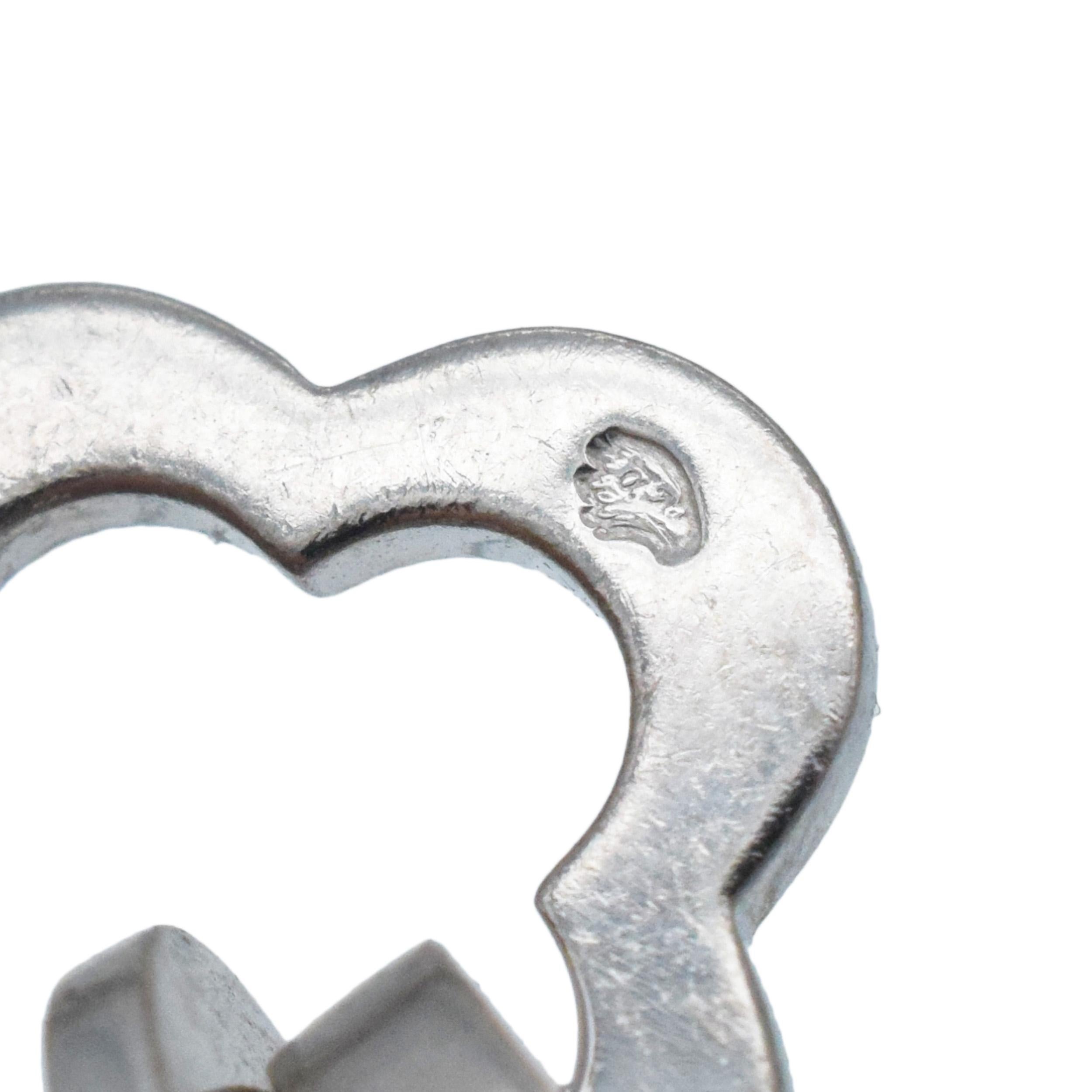 Van Cleef & Arpels Byzantinische Alhambra Halskette in 18k Weißgold im Angebot 5