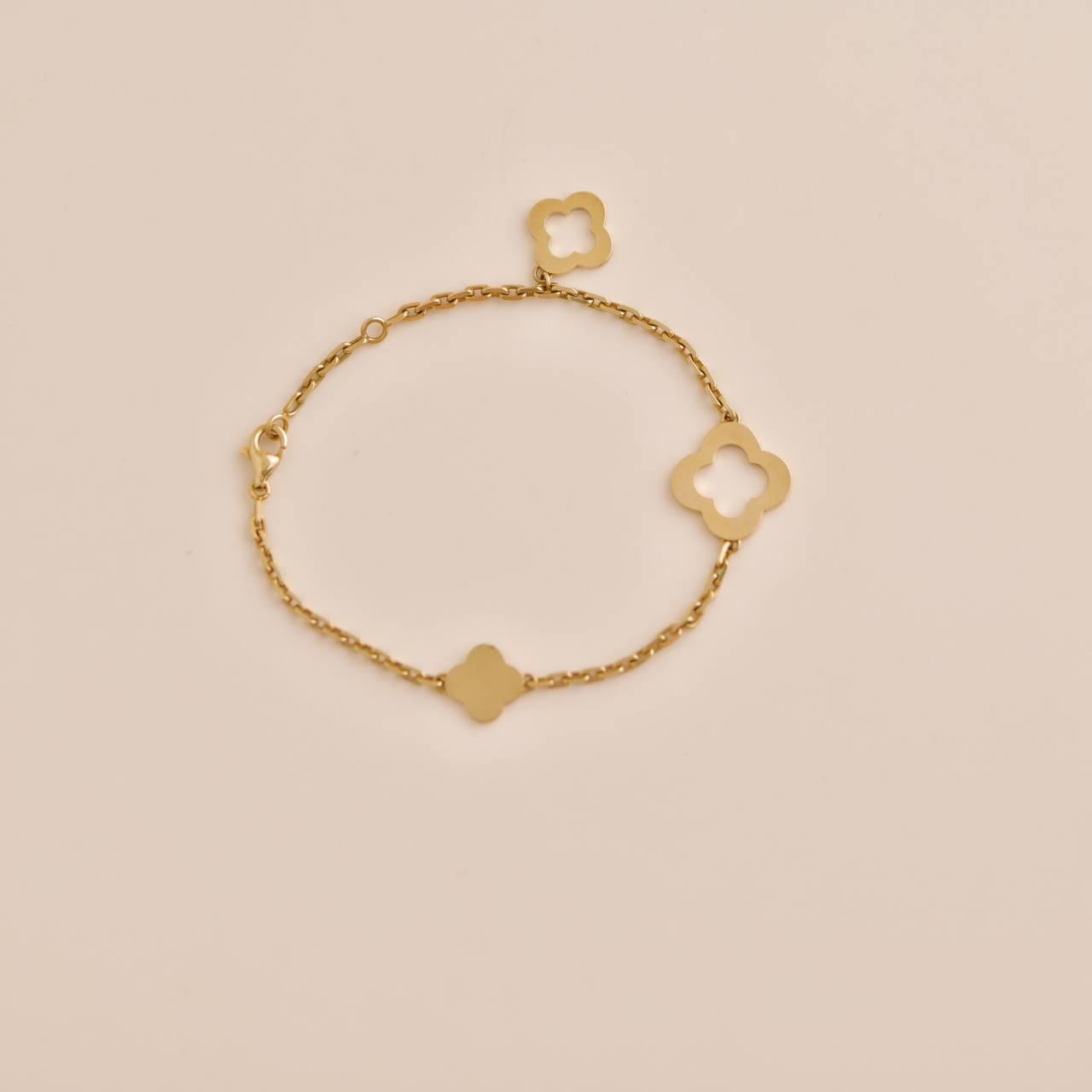 Women's or Men's Van Cleef & Arpels Byzantine Alhambra Yellow Gold Bracelet