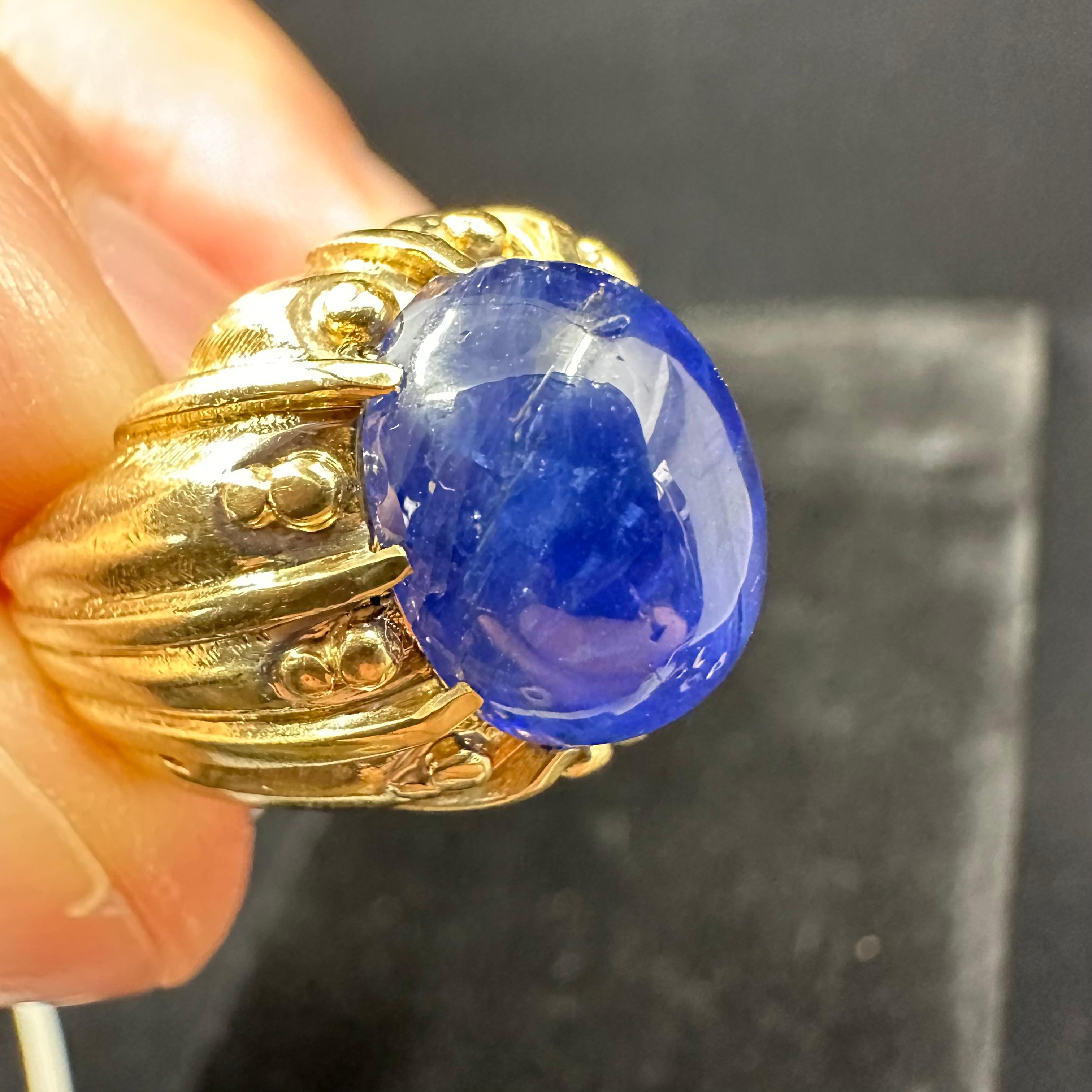 Van Cleef & Arpels Cabochon Burma Sapphire 7.32 cts  For Sale 8