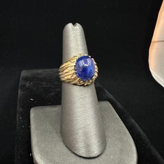 Van Cleef & Arpels Zaffiro di Birmania cabochon 7,32 carati