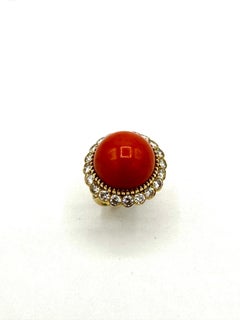 Van Cleef
Arpels Cabochon Coral and Diamond 18K Yellow Gold Ring Van Cleef
Arpels Cabochon Coral and Diamond 18K Yellow Gold Ring