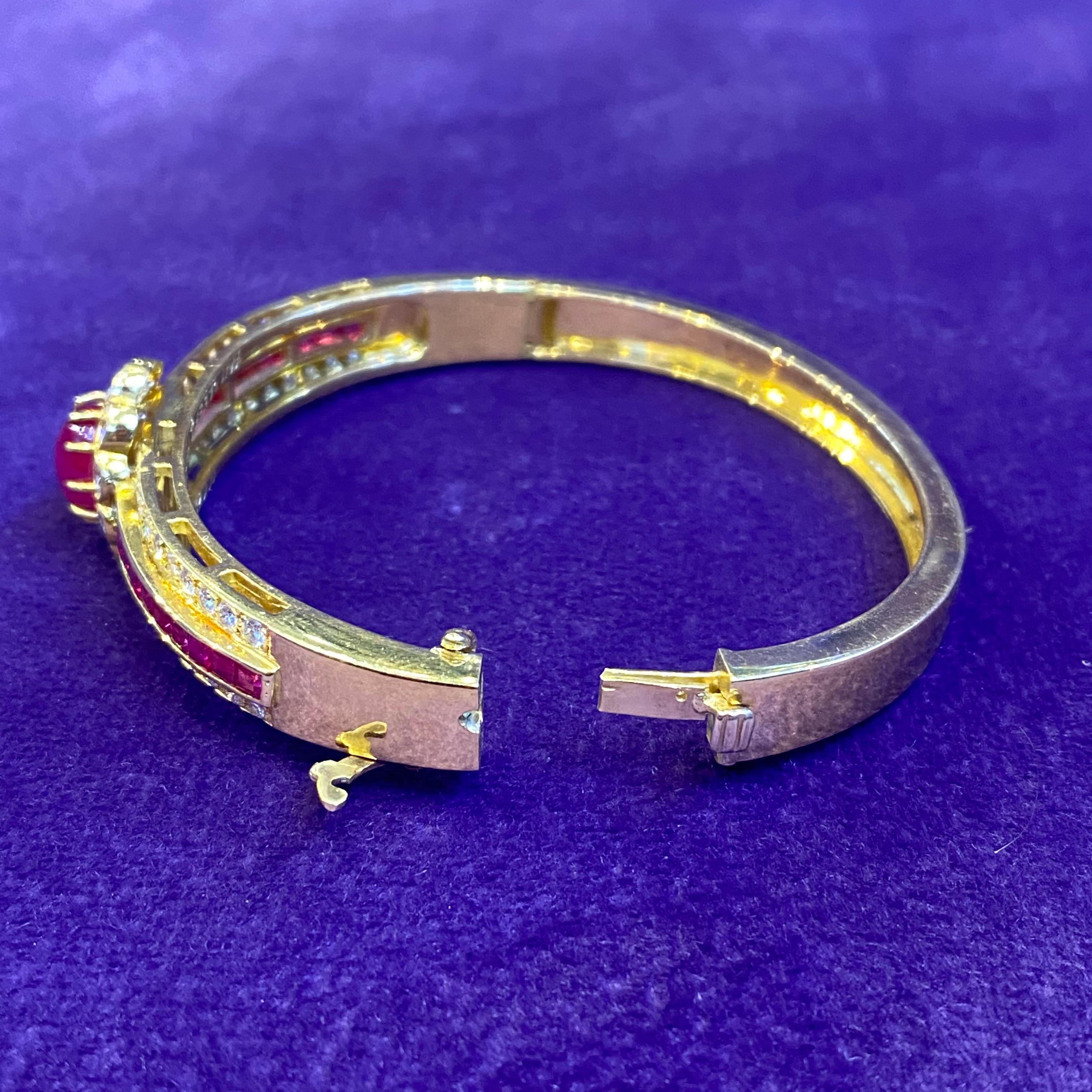 Van Cleef & Arpels Cabochon Ruby & Diamond Bangle Bracelet 3