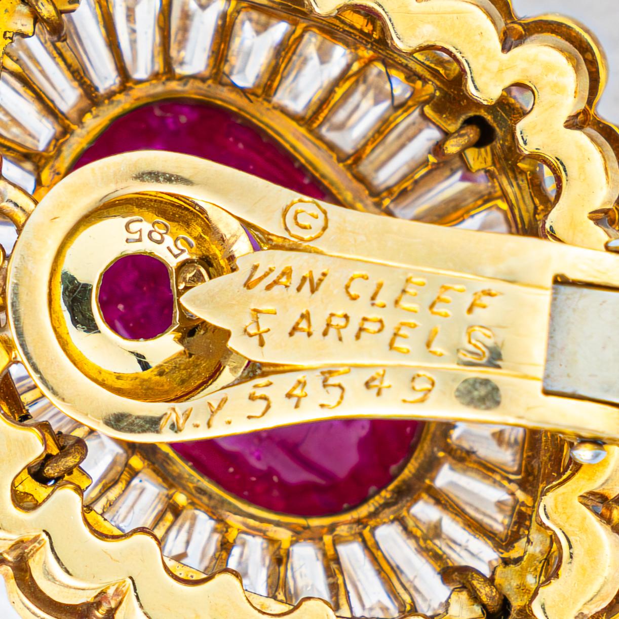 Retro Van Cleef & Arpels Cabochon Ruby & Diamond Clip on Earrings For Sale