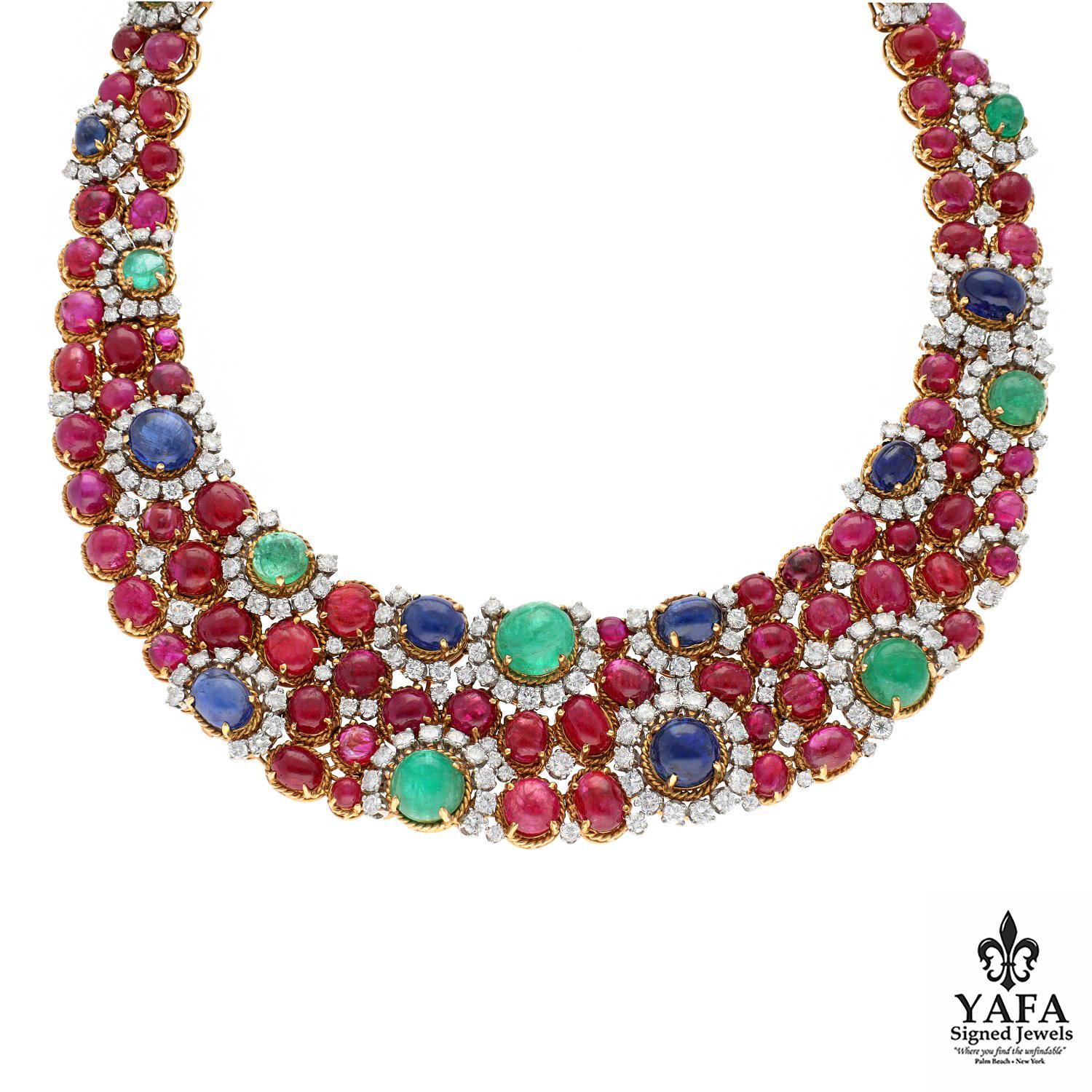 Van Cleef & Arpels Cabochon Ruby, Emerald, Sapphire and Diamond Necklace In Excellent Condition For Sale In New York, NY