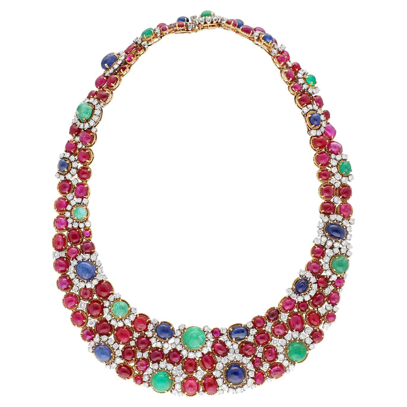 Van Cleef & Arpels Halskette mit Cabochon-Rubin, Smaragd, Saphir und Diamant im Angebot