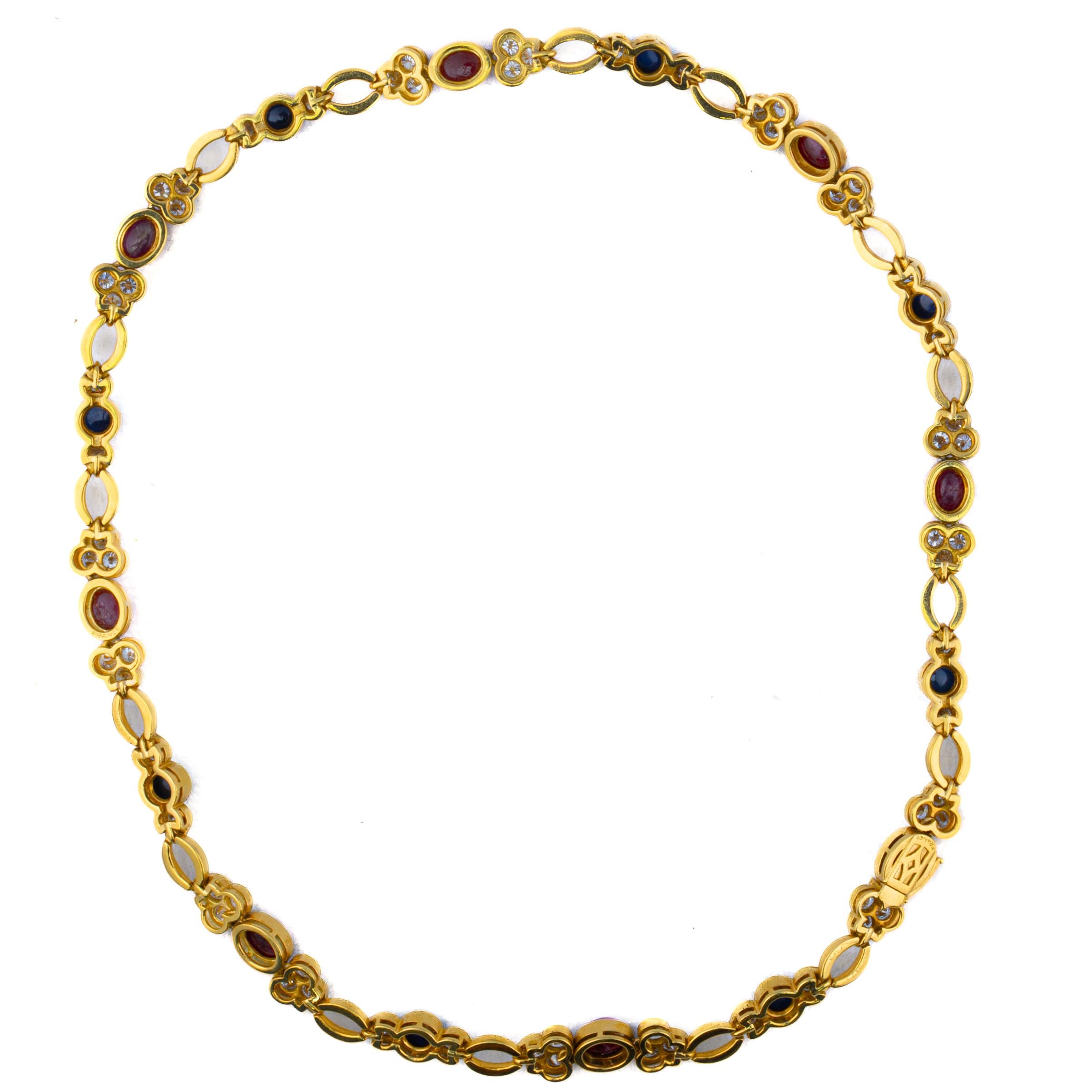 Van Cleef & Arpels Cabochon Ruby, Sapphire, and Diamond Necklace Unisexe en vente