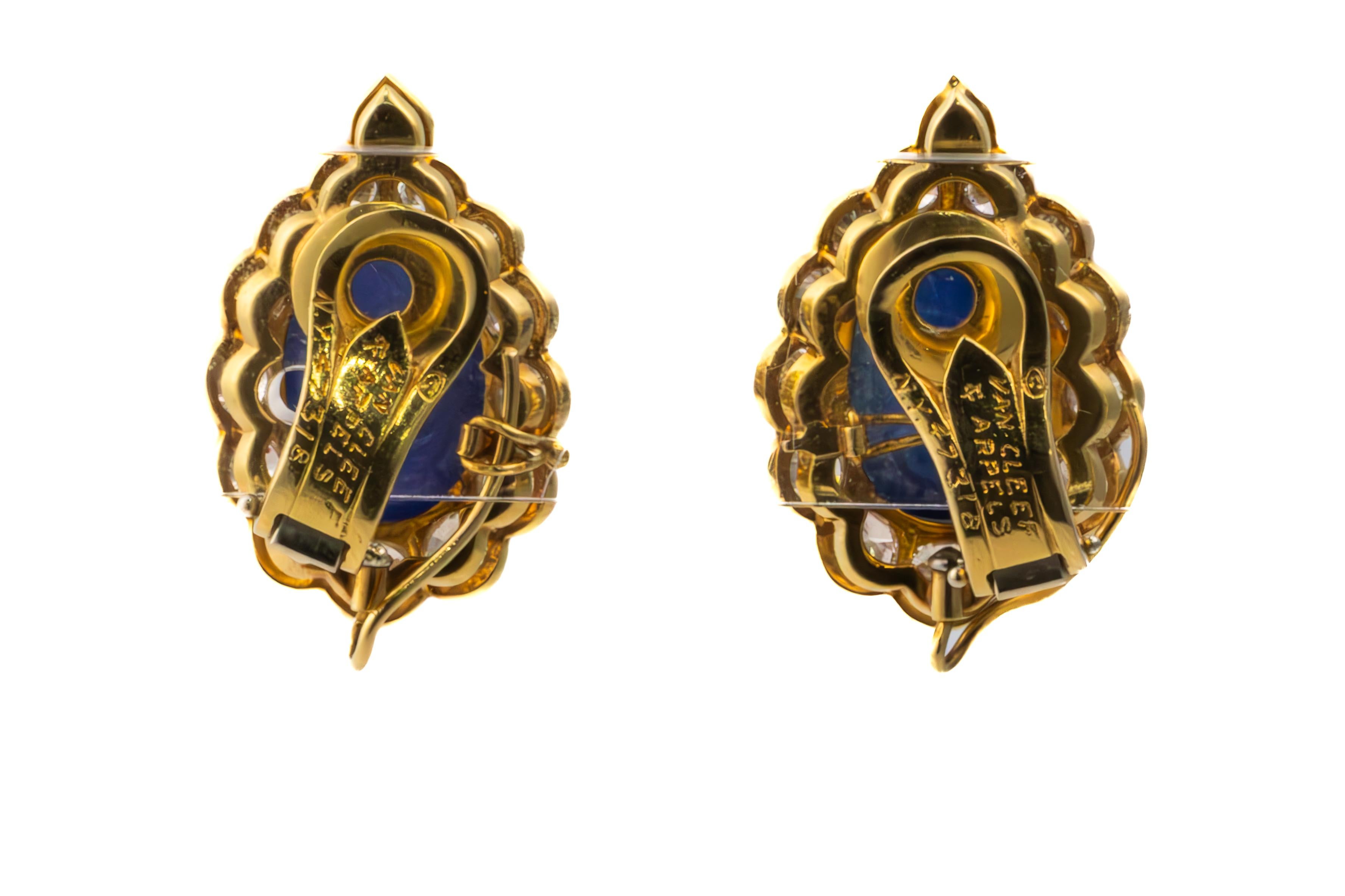 Cabochon Orecchini a cerchio con zaffiro e diamante di Van Cleef & Arpels in vendita