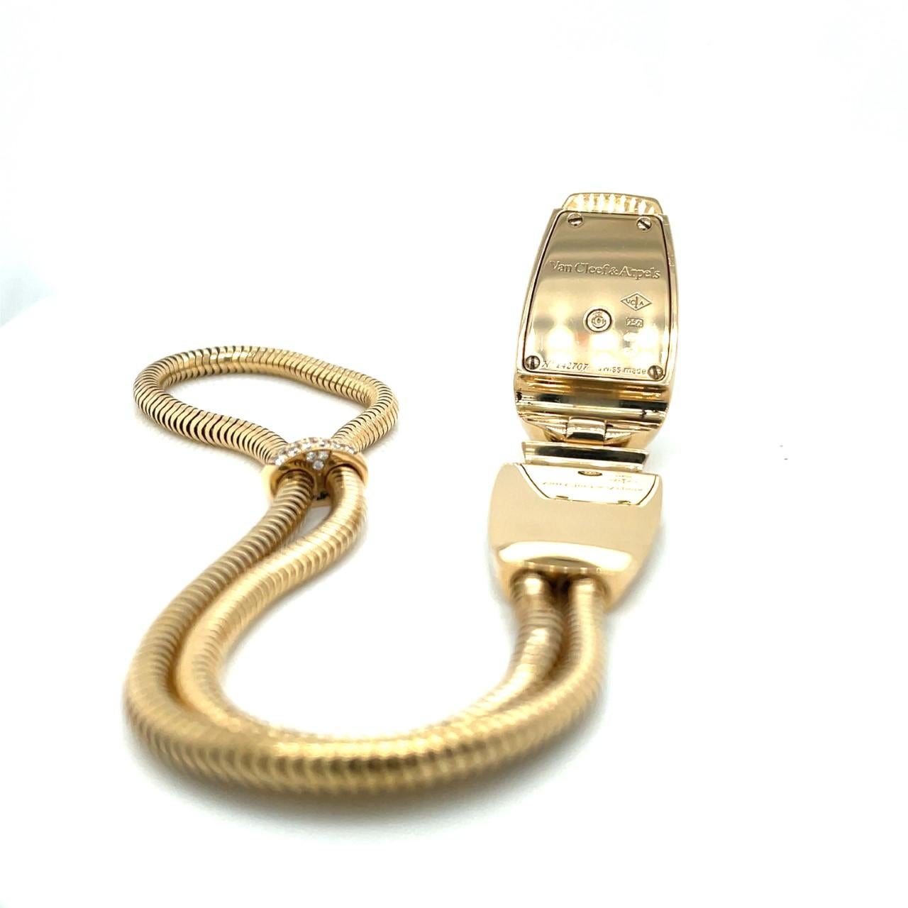 Van Cleef & Arpels Cadenas Serti Armbanduhr aus 18 Karat Gelbgold mit Diamant-Akzent 2