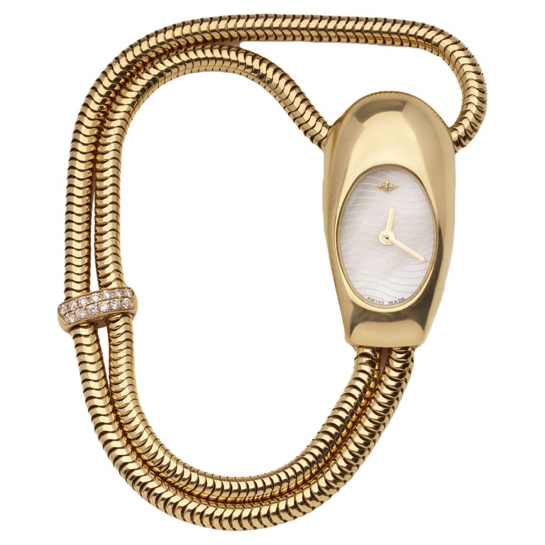 Van Cleef and Arpels Cadenas Serti 18k Yellow Gold Wrist Watch with