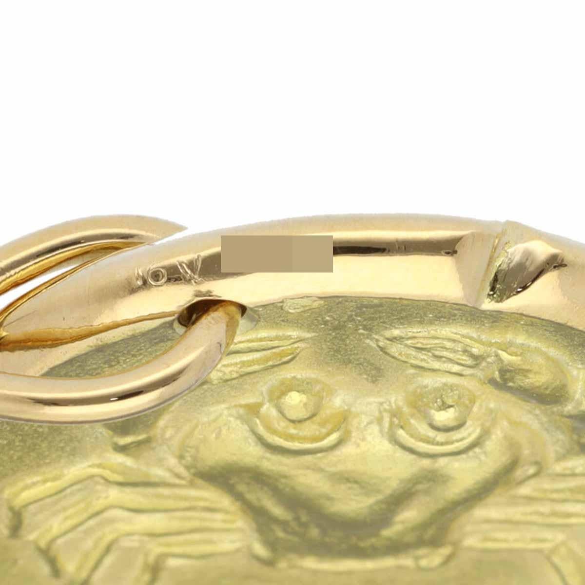 Women's or Men's Van Cleef & Arpels Cancer Vintage Zodiac Gold Charm Mini K18 YG W26mm×H25mm