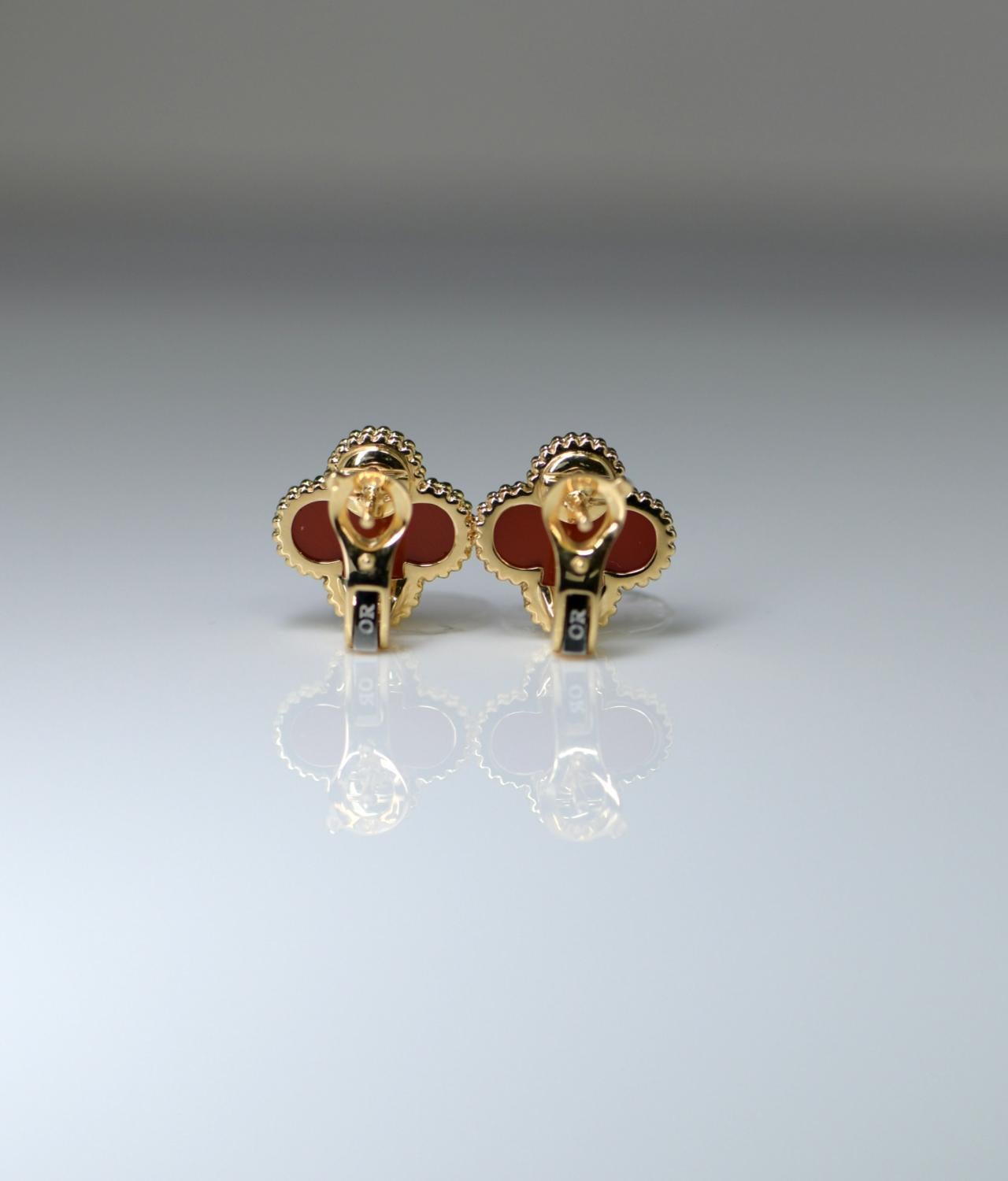 Women's Van Cleef & Arpels Carnelian Alhambra 18 Karat Yellow Gold Earrings