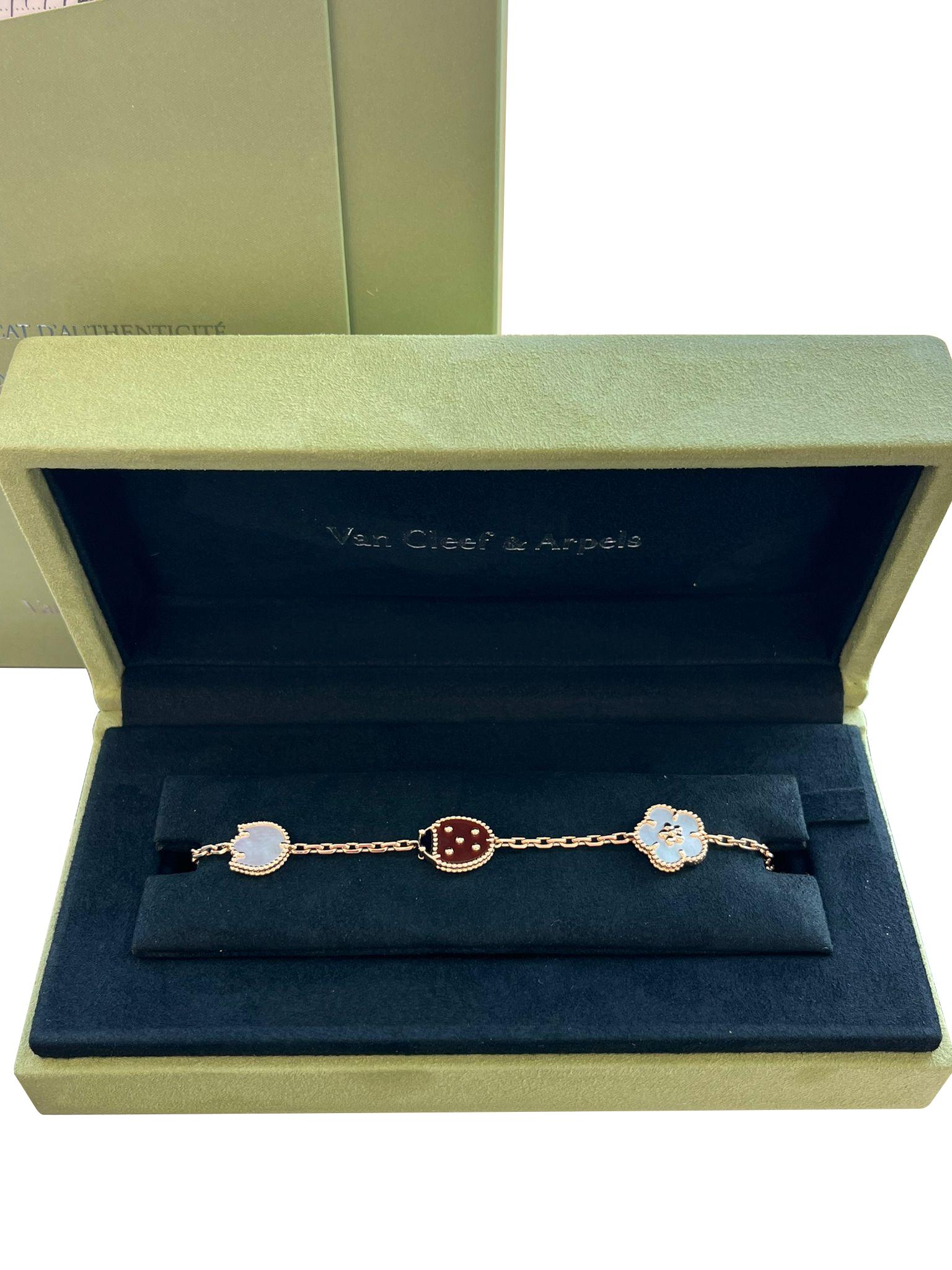 Women's Van Cleef & Arpels Carnelian Onyx MOP 5 Motifs Gold Lucky Spring Bracelet For Sale