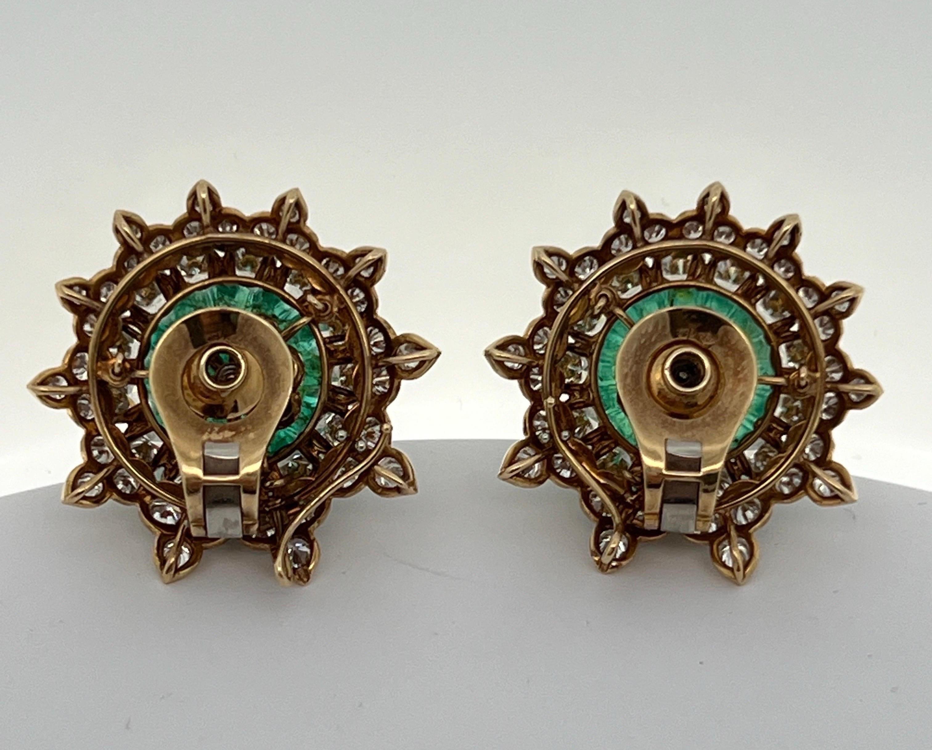Van Cleef & Arpels Set aus geschnitzten Smaragd-Ohrringen und Brosche 7