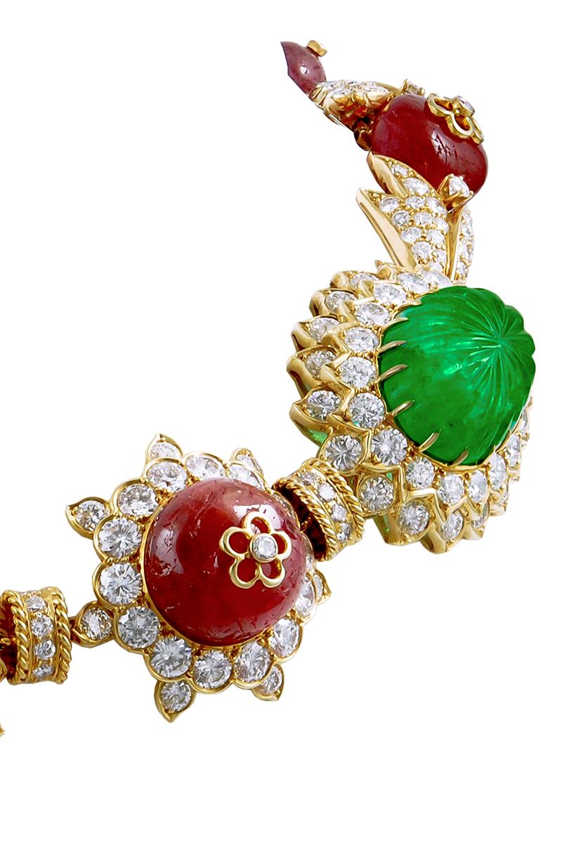 Van Cleef & Arpels Carved Emerald, Ruby, Diamond Necklace-Bracelet Combination In Good Condition For Sale In New York, NY
