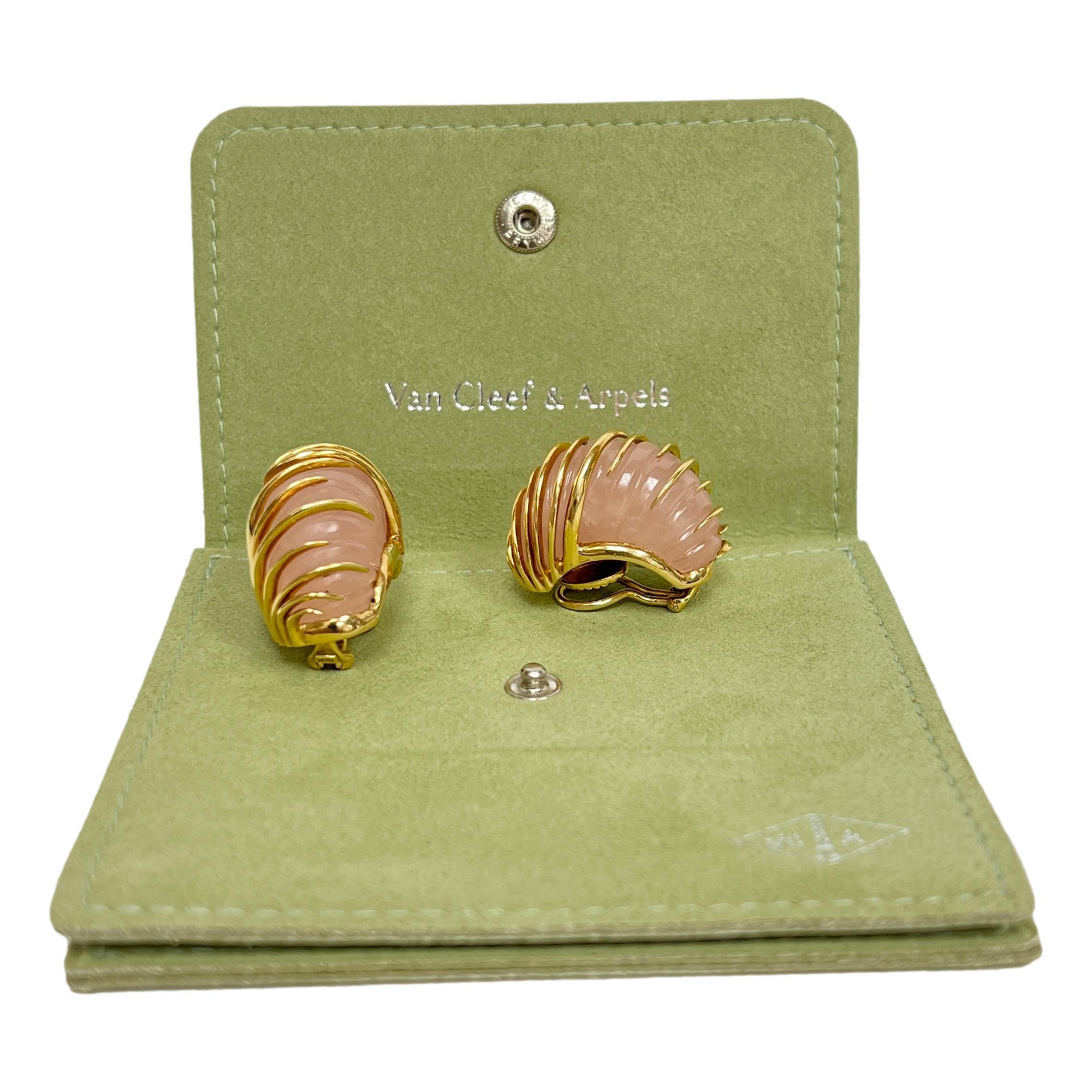 Van Cleef & Arpels Carved Rose Quartz Earrings in 18 Karat Yellow Gold For Sale 4