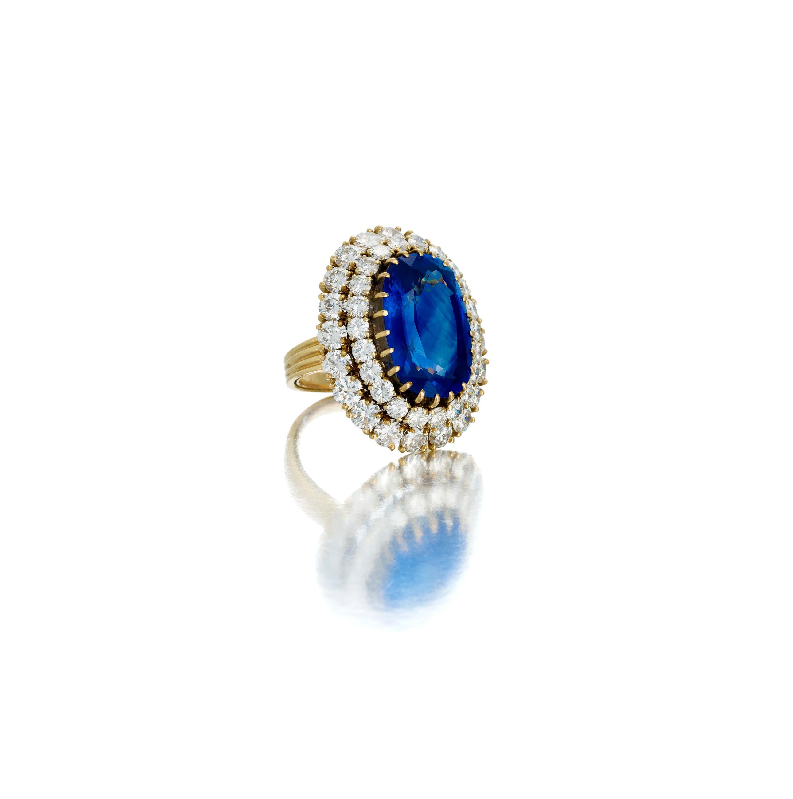 Van Cleef & Arpels Ring mit zertifiziertem Saphir und Diamant (Ovalschliff) im Angebot