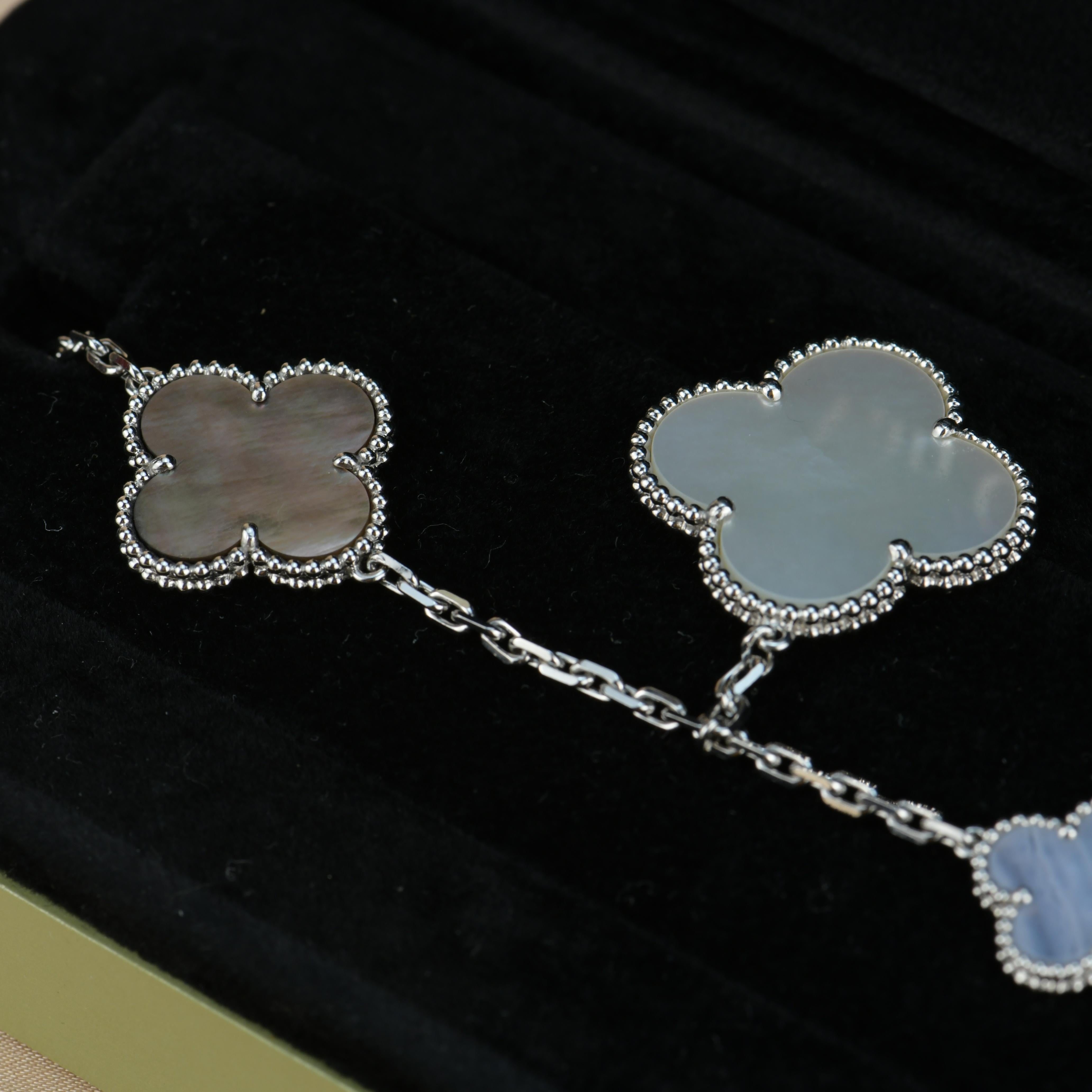 Van Cleef & Arpels Chalzedon-Perlmutt-Magie Alhambra-Armband 4