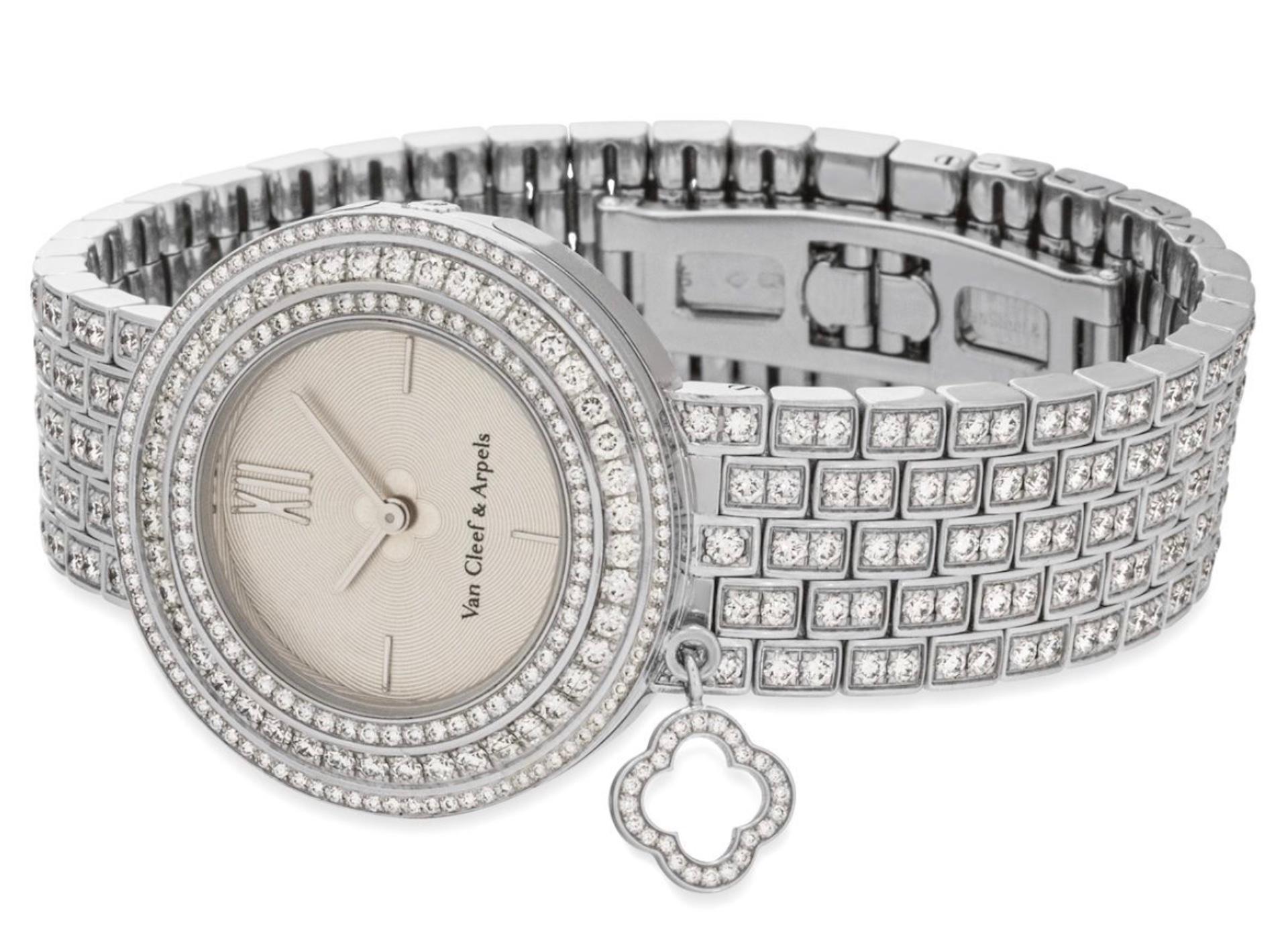 Van Cleef & Arpels Charm Watch Diamond Set Fully loaded Watch In Excellent Condition In London, GB