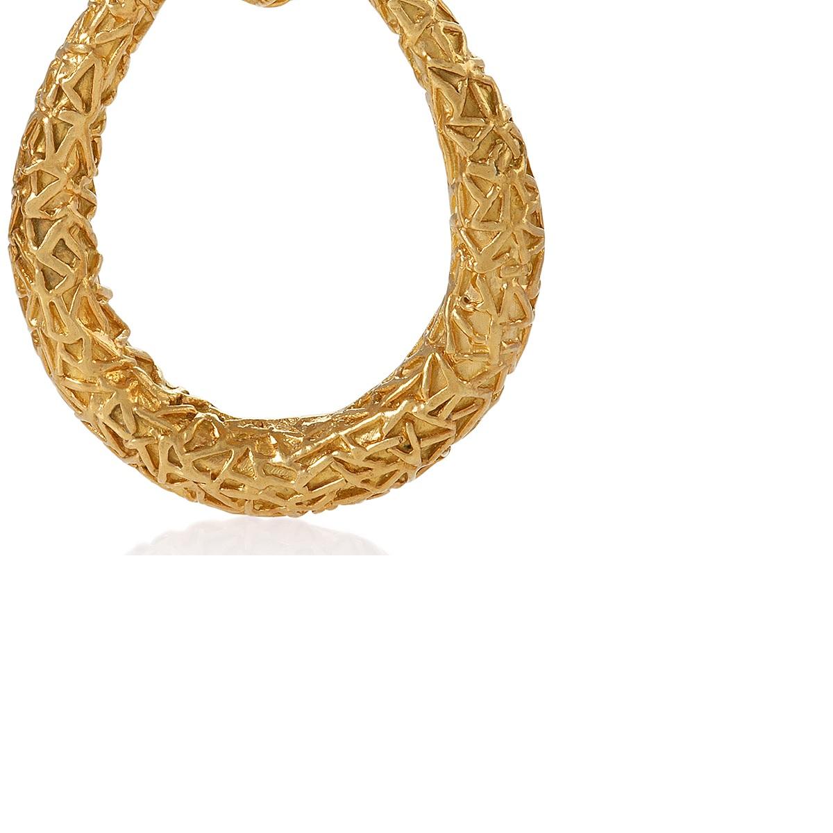 Van Cleef & Arpels Chevalerie Gold Earrings In Excellent Condition In New York, NY