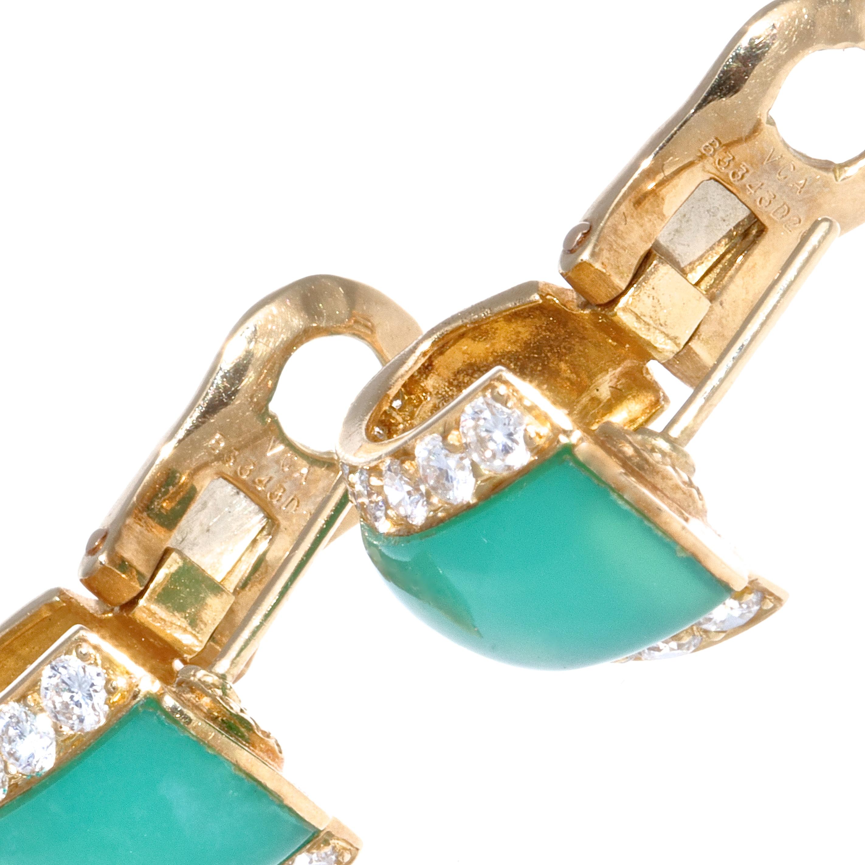 Van Cleef & Arpels Chrysophrase Diamond 18 Karat Gold Earrings In Good Condition In Beverly Hills, CA