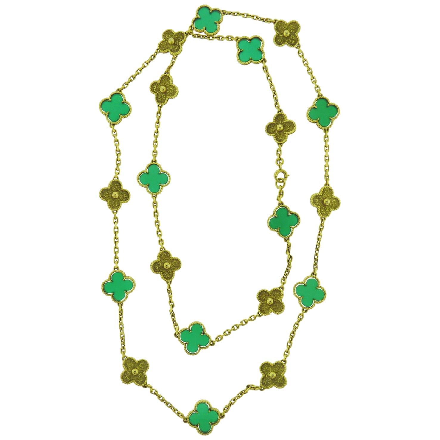 Van Cleef & Arpels Chrysophrase Necklace in 18 Karat Yellow Gold