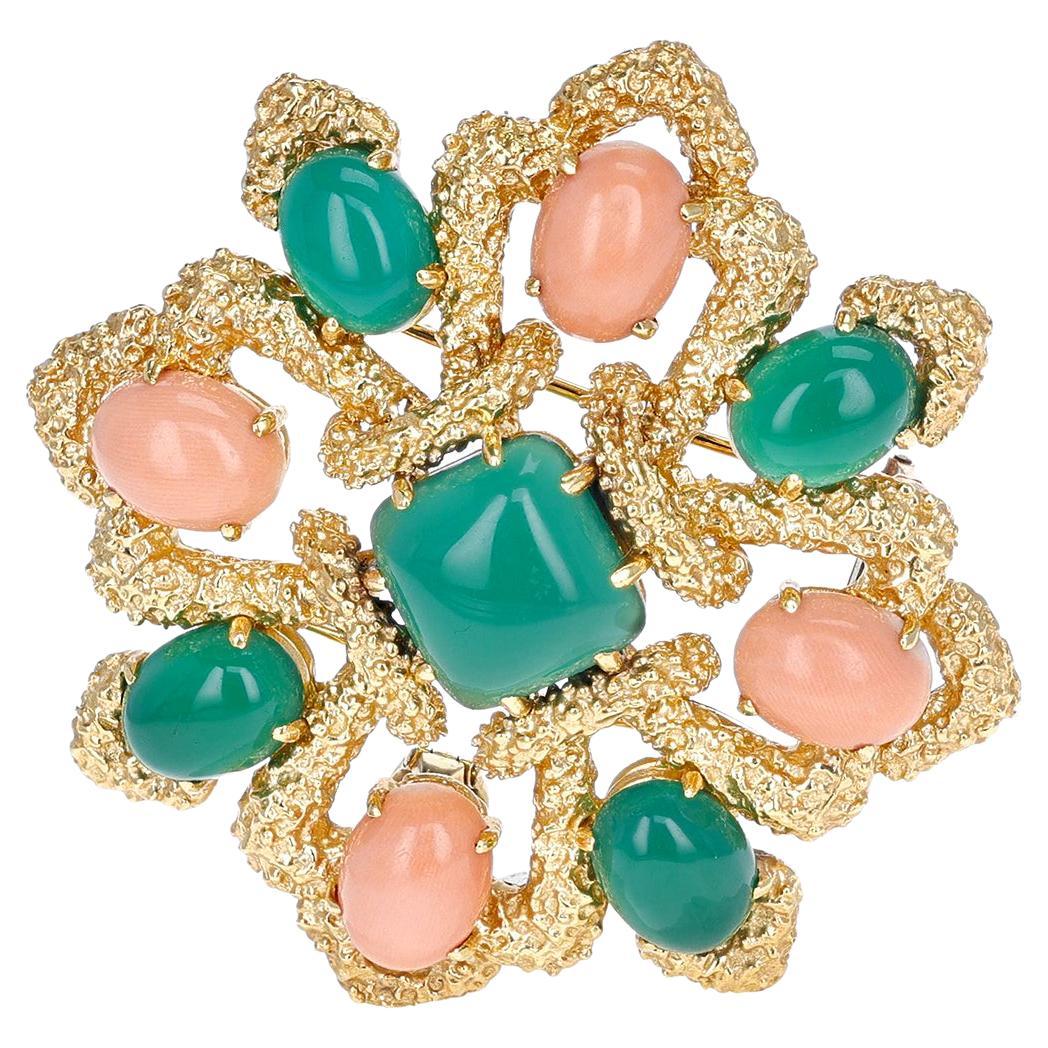 Van Cleef & Arpels Chrysoprase and Coral Cabochon Brooch, 18K Yellow Gold For Sale