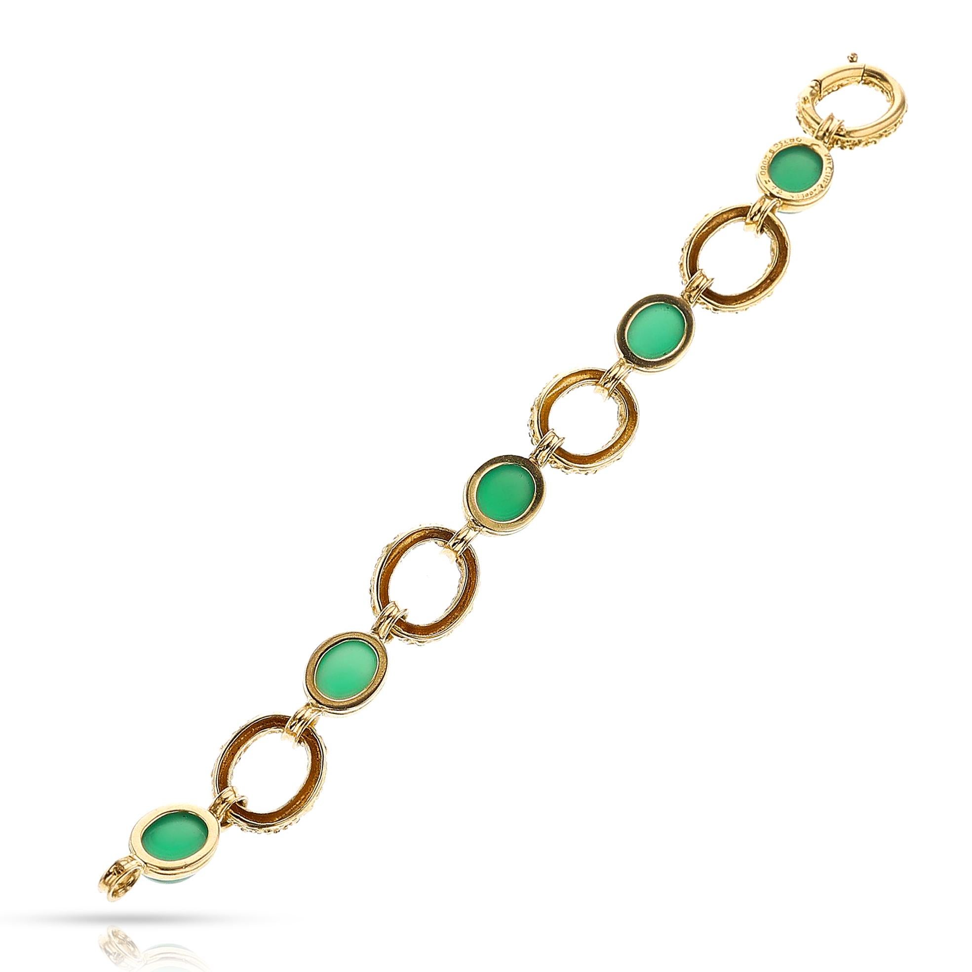 Van Cleef & Arpels Bracelet à maillons en chrysoprase et or 18 carats Excellent état - En vente à New York, NY