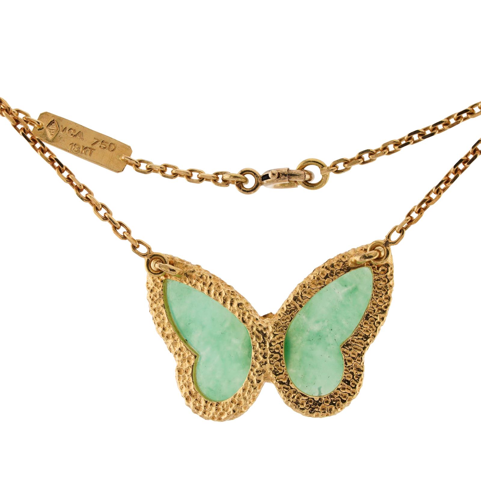  VAN CLEEF & ARPELS Collier pendentif papillon en or jaune avec chrysoprase et diamants Pour femmes 