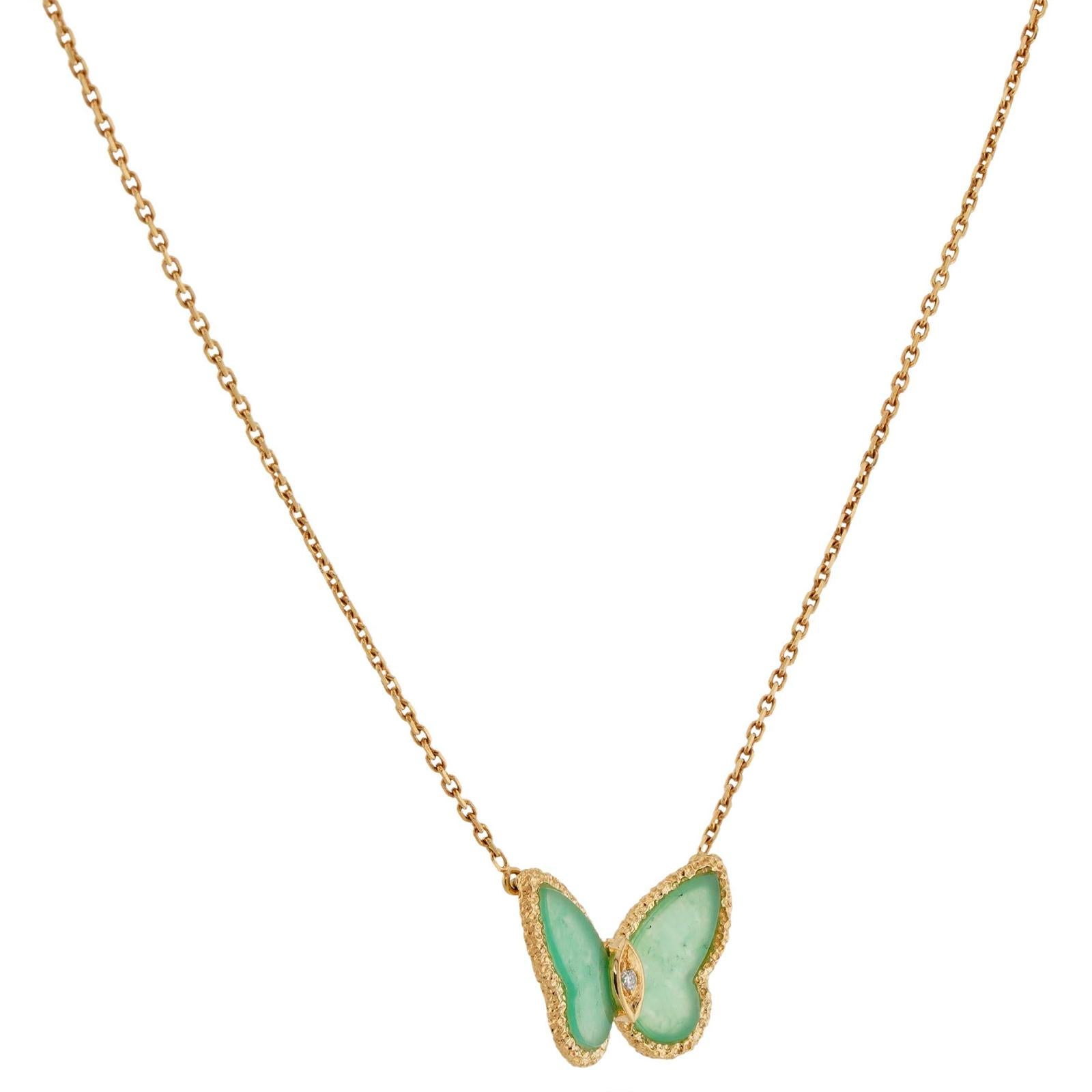 VAN CLEEF & ARPELS Collier pendentif papillon en or jaune avec chrysoprase et diamants 4