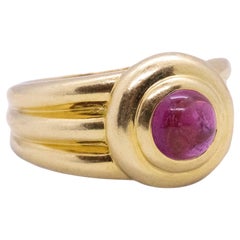 Van Cleef & Arpels Classic Cocktail Ring 18Kt Gold With Natural Pink Tourmaline