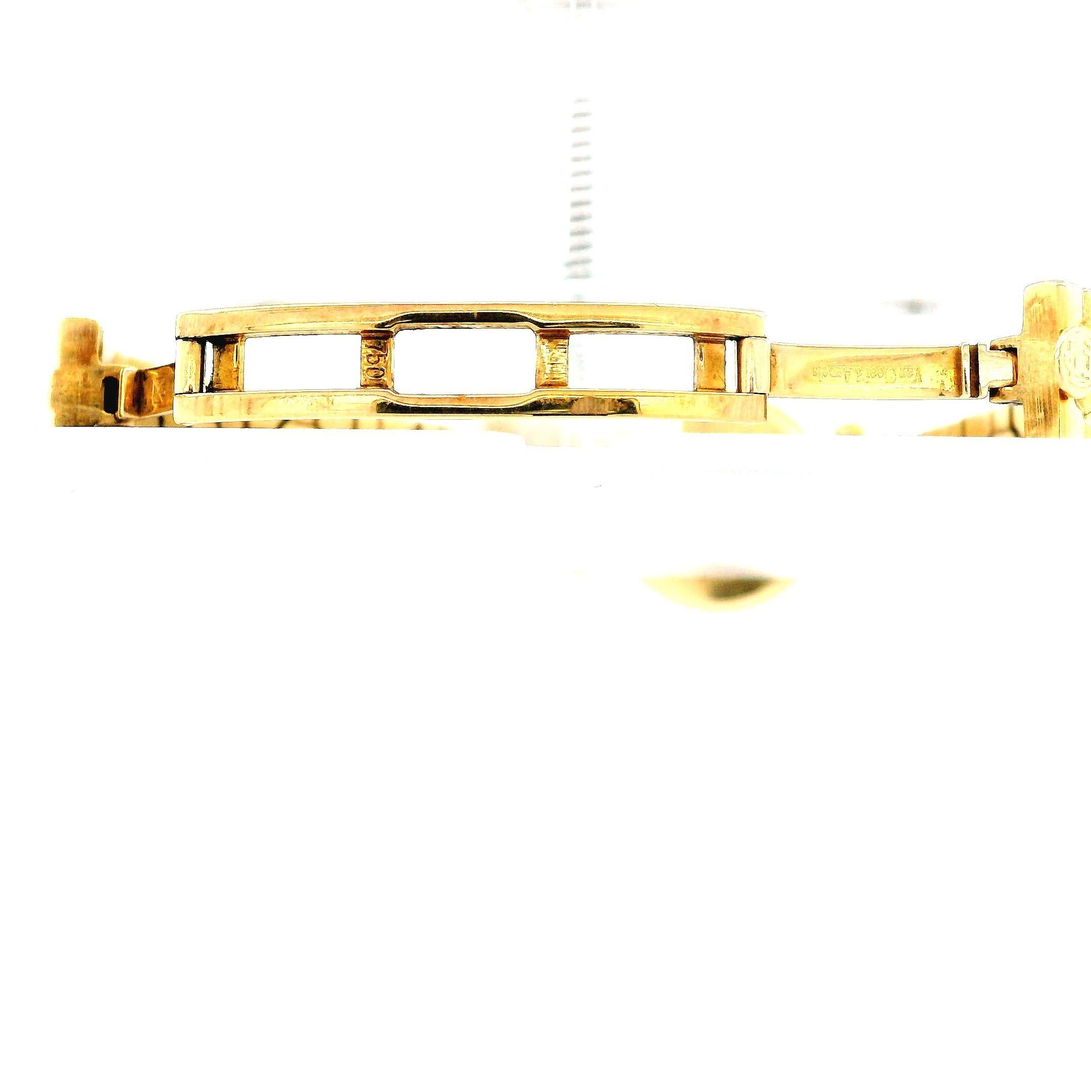Van Cleef & Arpels Classique Quartz Watch Yellow Gold with Diamond Bezel In Excellent Condition In Great Neck Plaza, NY