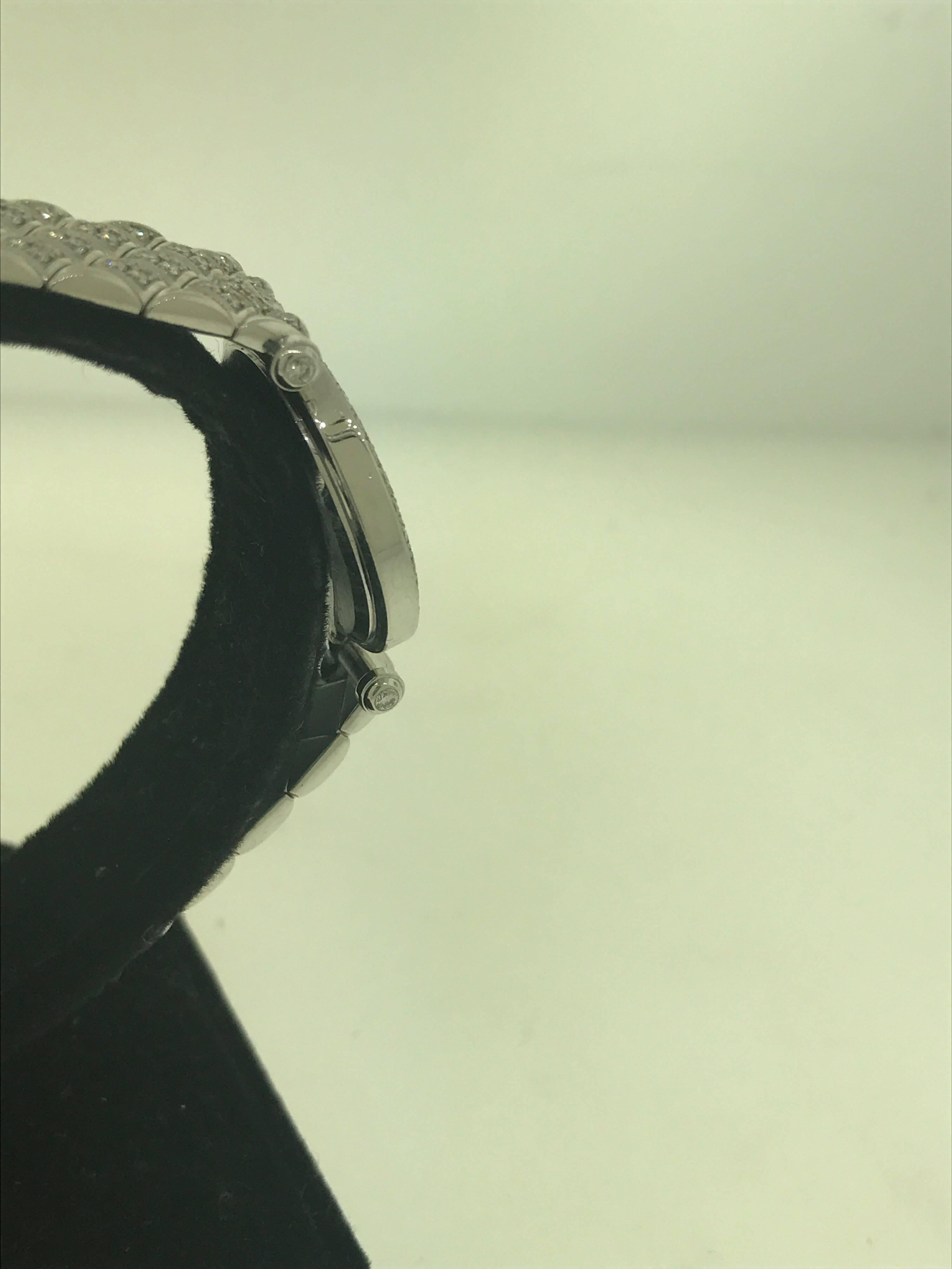 Van Cleef & Arpels Classique White Gold and Diamond Bracelet Watch 322632 B2 For Sale 3