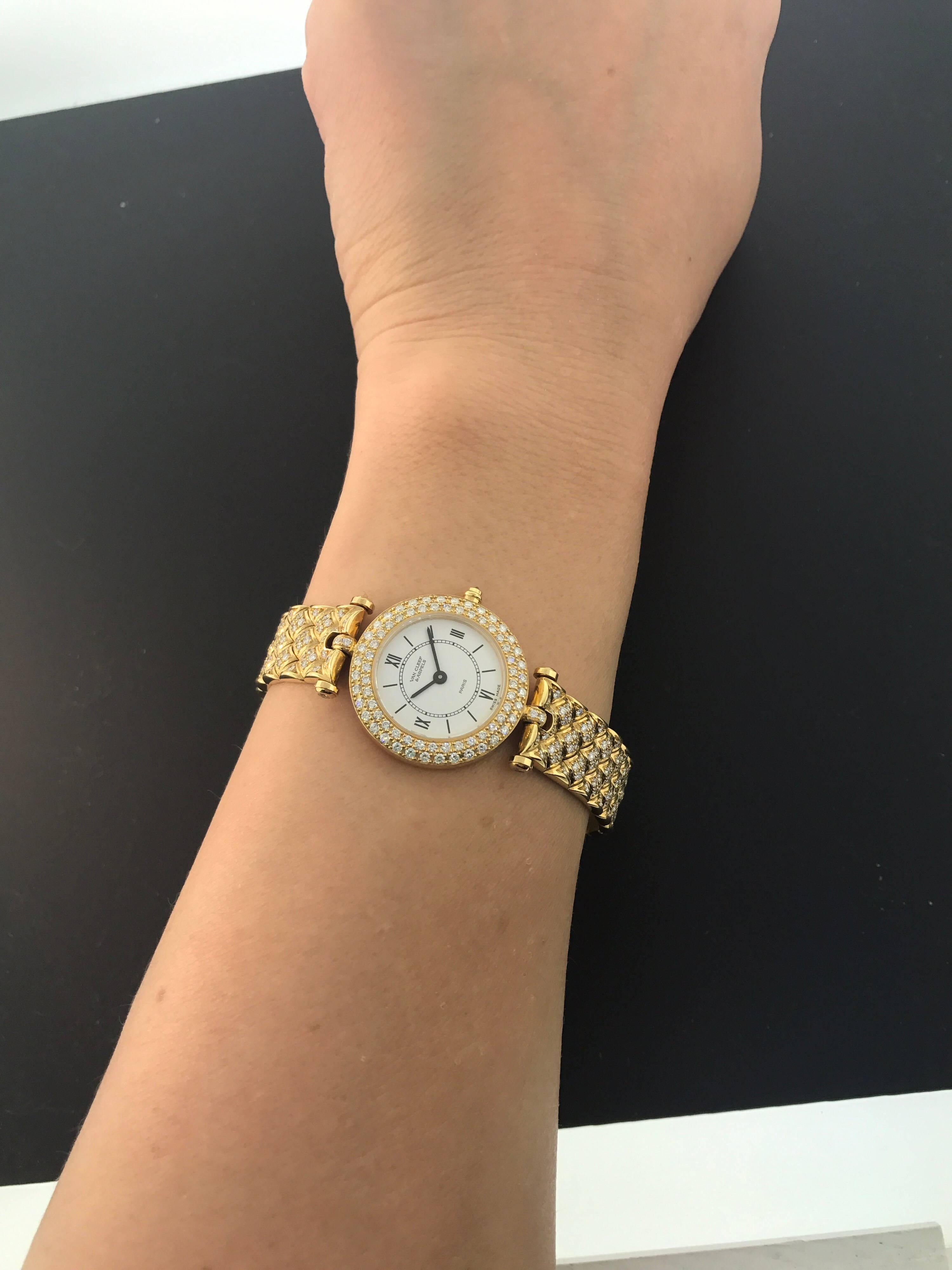 Van Cleef & Arpels Classique Yellow Gold Diamond Bezel and Bracelet Ladies Watch For Sale 2