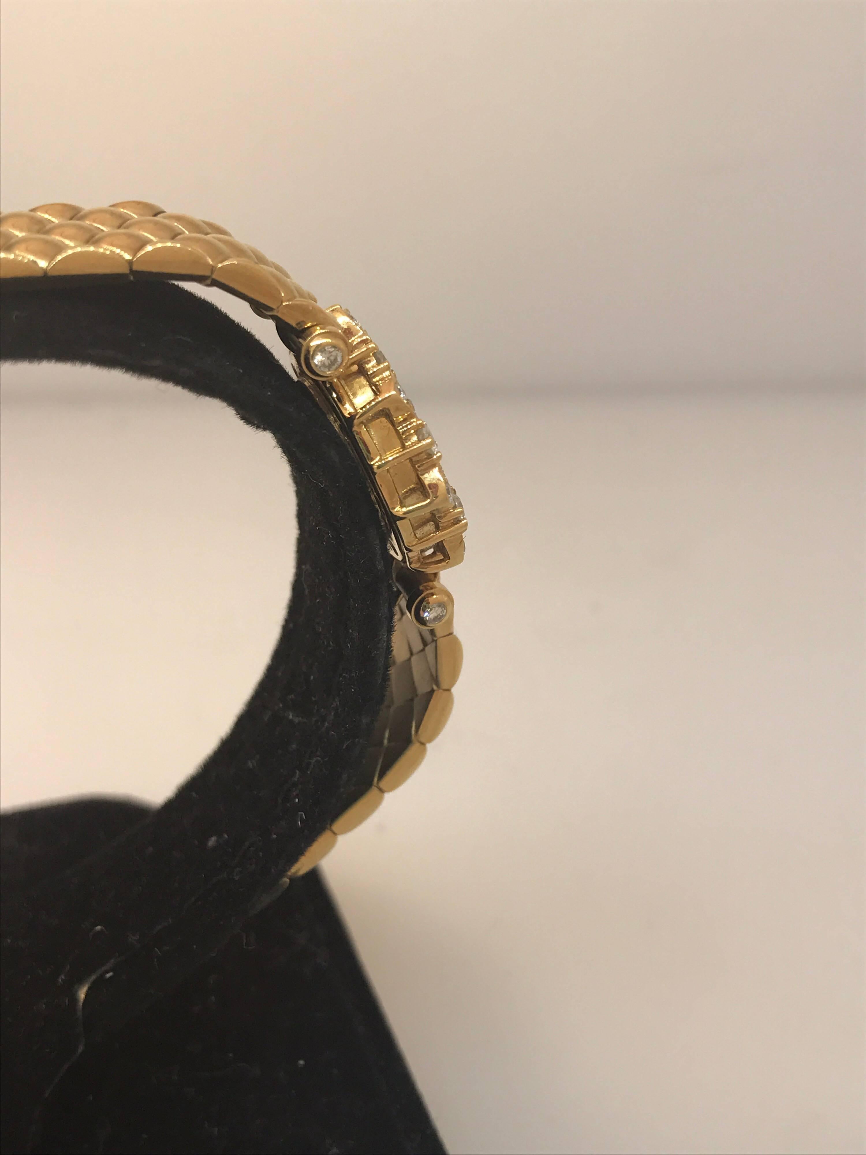 Women's Van Cleef & Arpels Classique Yellow Gold & Diamond Bracelet Ladies Watch 130955 For Sale