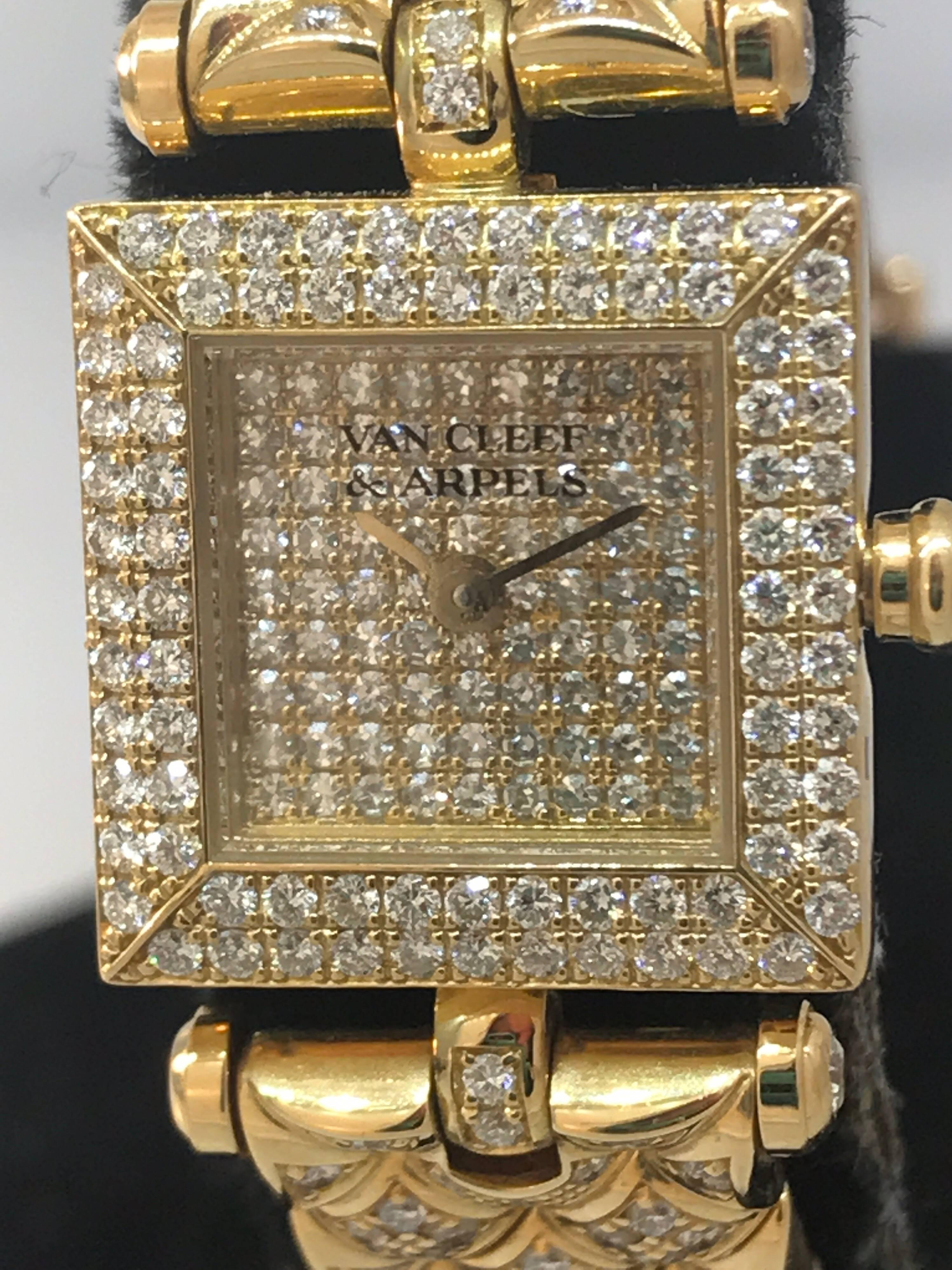 Van Cleef & Arpels Classique Ladies Watch

Model Number: 122945

100% Authentic

Pre-owned (Excellent Condition)

Comes with a generic watch box

18 Karat Yellow Gold Case & Bracelet (70.21gr)

Watch set with approximately 500 Diamonds on the Case,