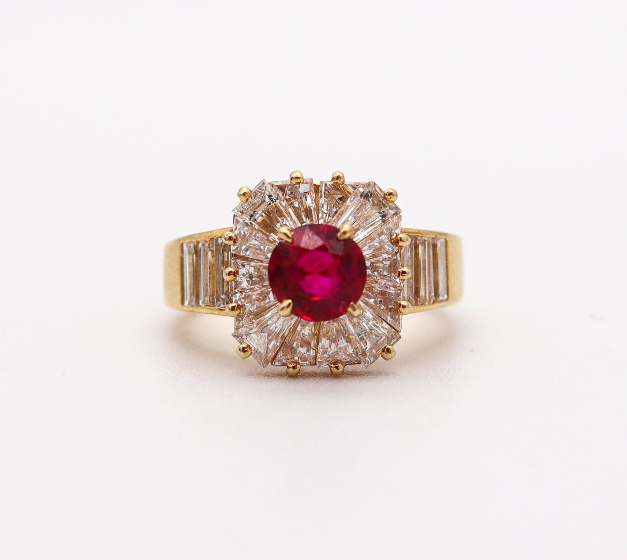 Round Cut VAN CLEEF & ARPELS Cocktail Ring In 18Kt Gold With 3.42 Ctw Diamonds And Ruby For Sale