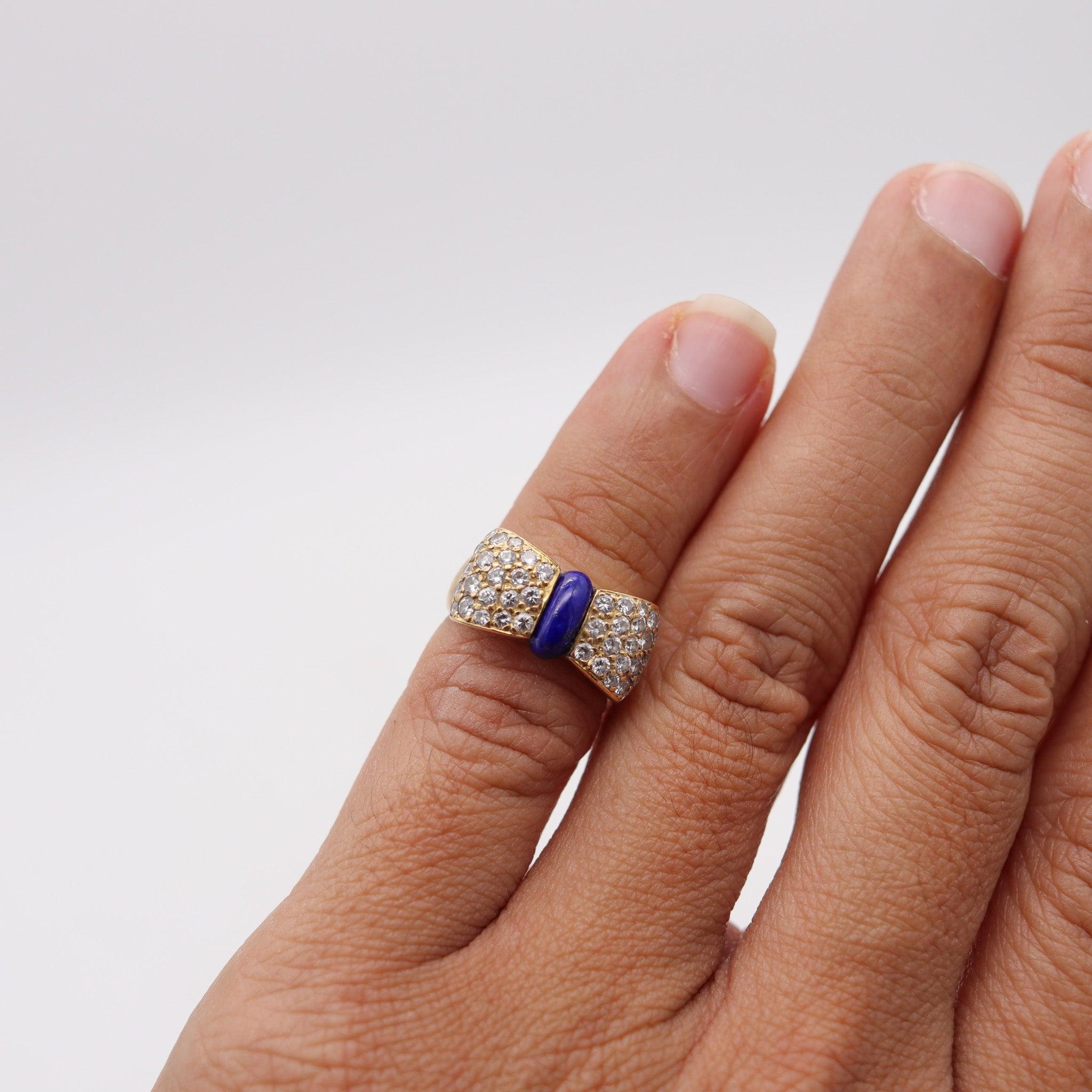 VAN CLEEF & ARPELS Cocktail Ring  In 18Kt Gold With Diamonds And Lapis For Sale 2