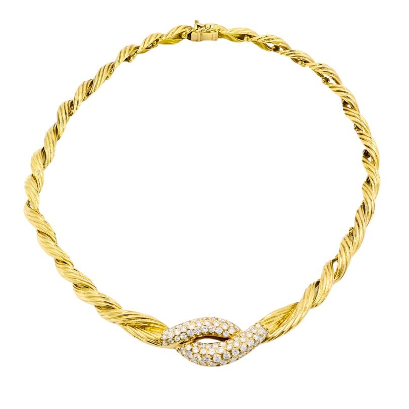 Round Cut Van Cleef & Arpels Collar Necklace 18k Gold Diamond For Sale