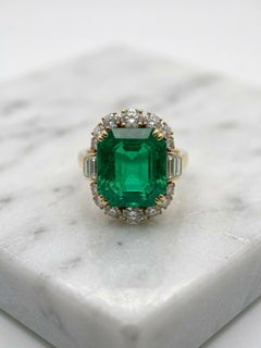 Van Cleef & Arpels Colombian 20 Carat Emerald Ring