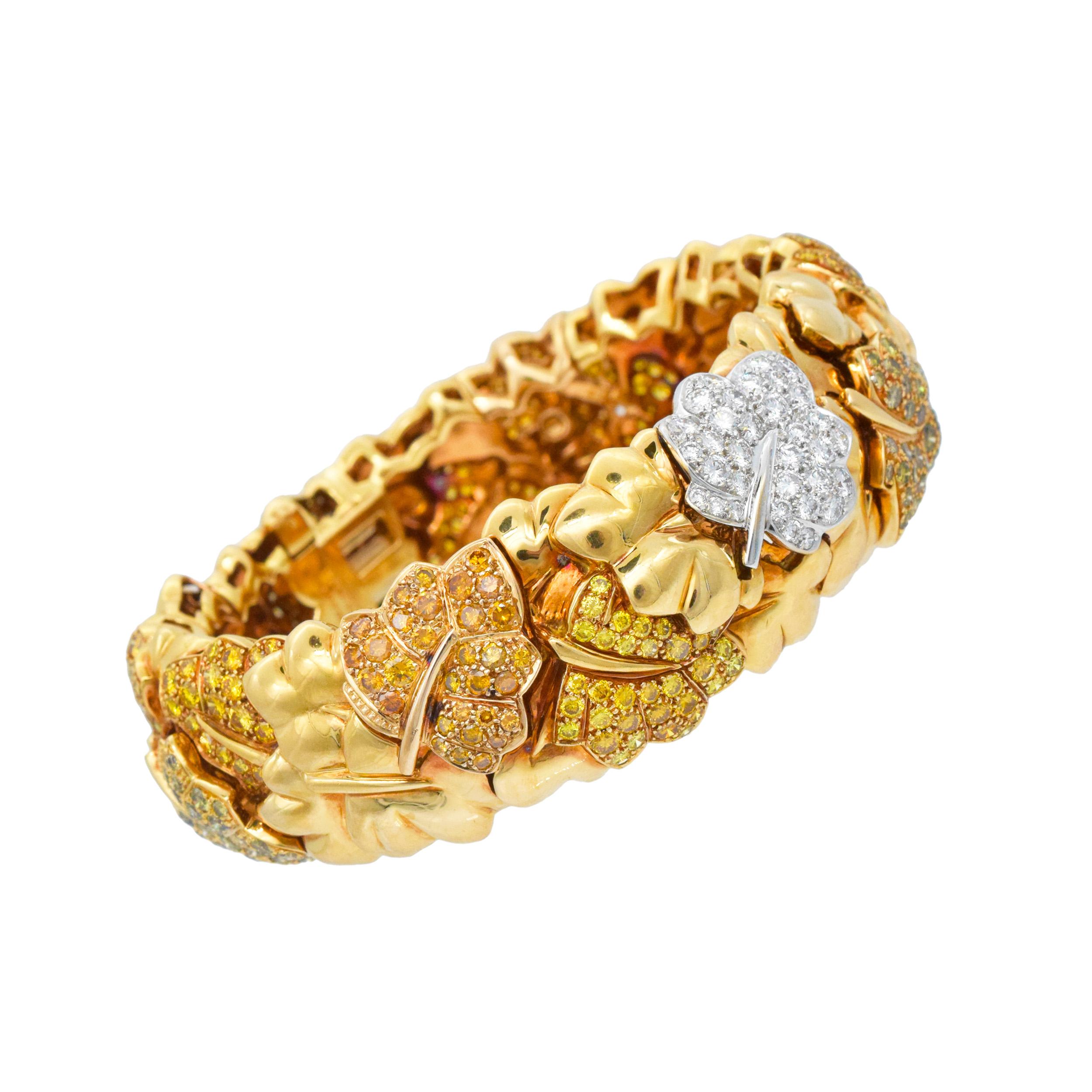 Conjunto de pulsera y anillo Van Cleef & Arpels Color Diamond Foliage Motif en Excelente estado para la venta en New York, NY